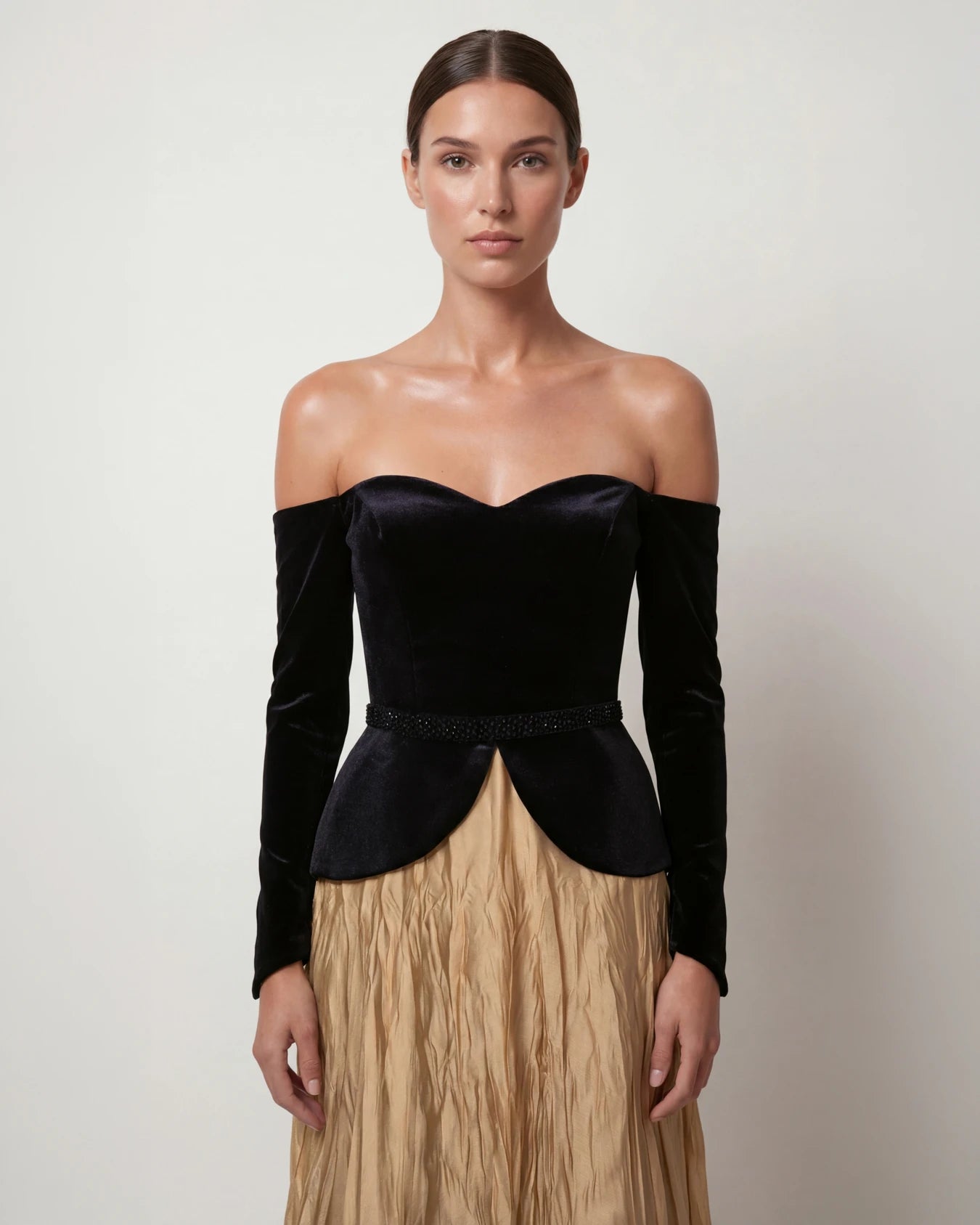 25408-Kadife Büstiyer Garnili Beli Taş İşlemeli Uzun Abiye Elbise