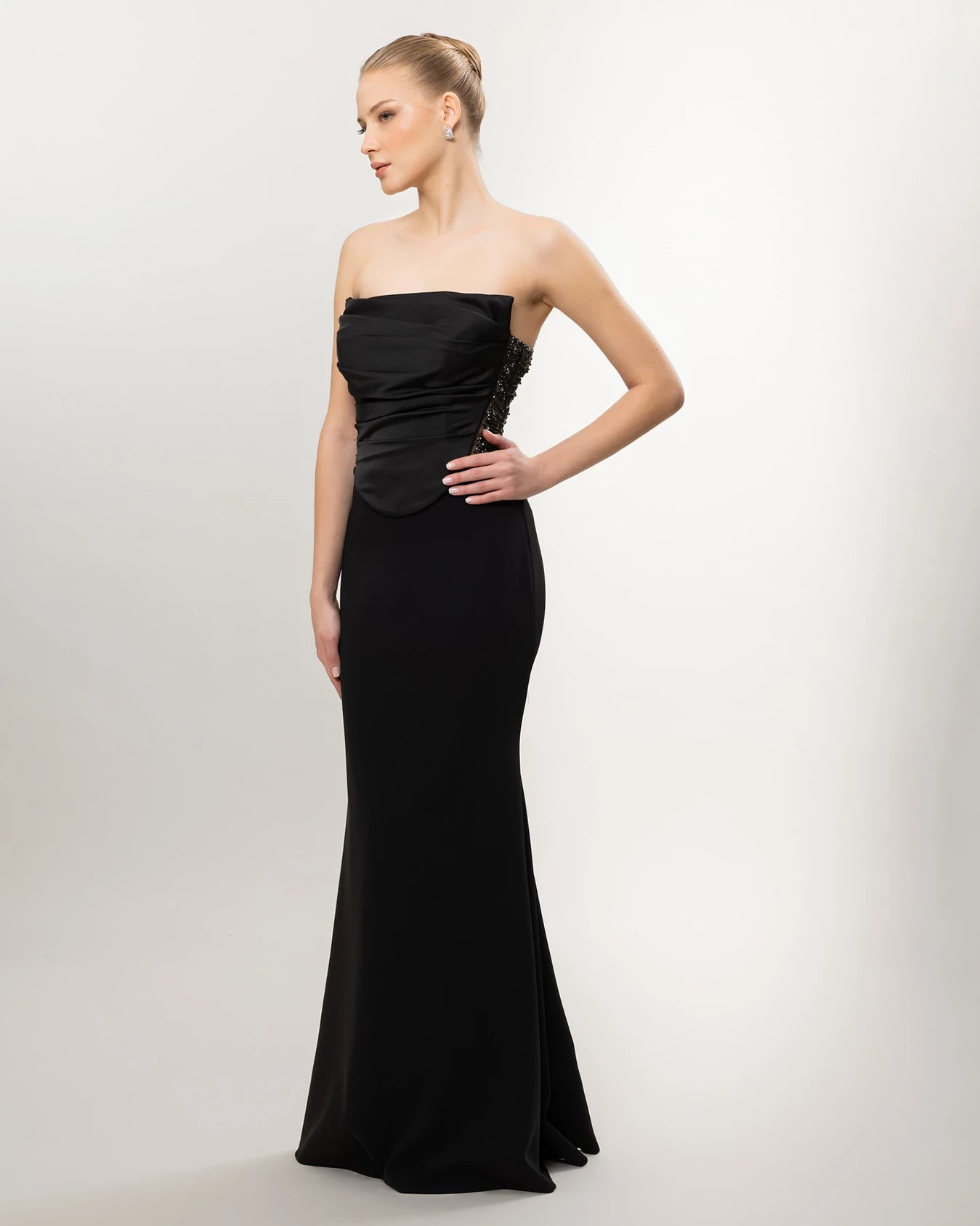 26011-Straplez Drapeli Korse, Balık Abiye Elbise