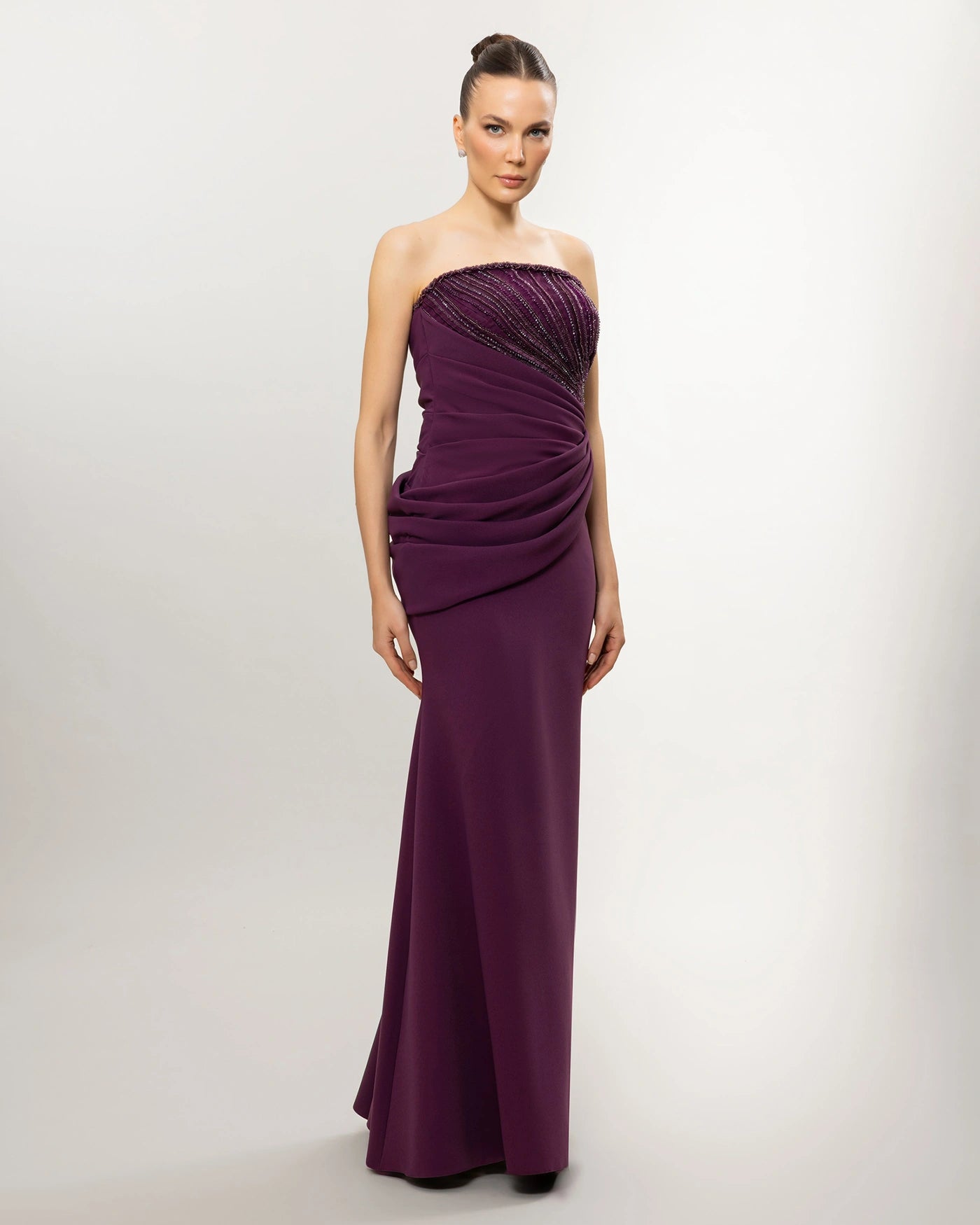 26033-Straplez Taş İşlemeli Drapeli Balık Abiye