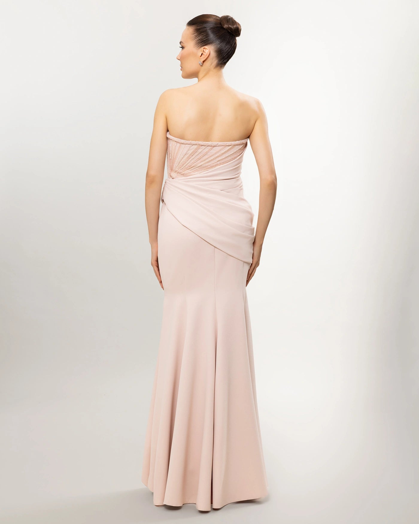 26033-Straplez Taş İşlemeli Drapeli Balık Abiye