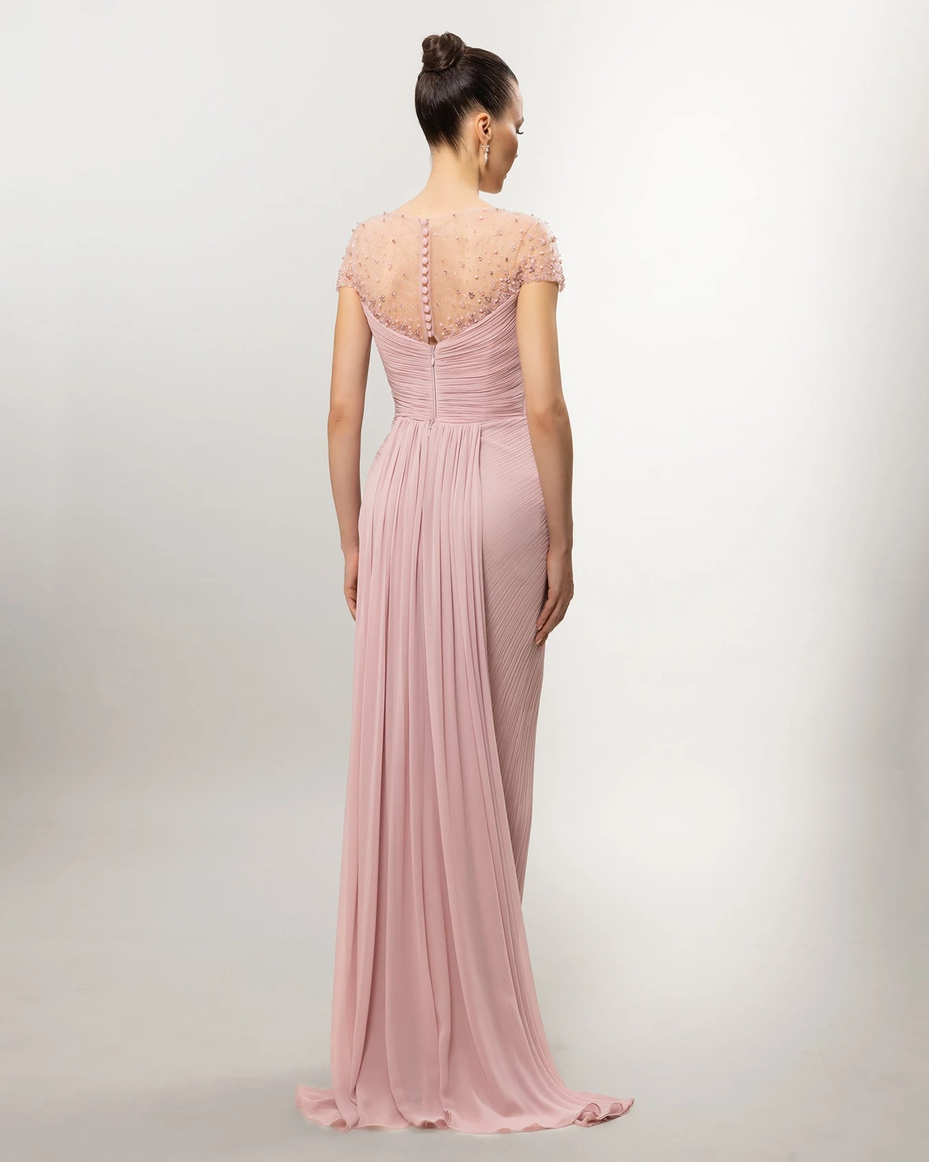 26039-Üstü  İşlemeli, Yırtmaçlı Uzun Abiye Elbise