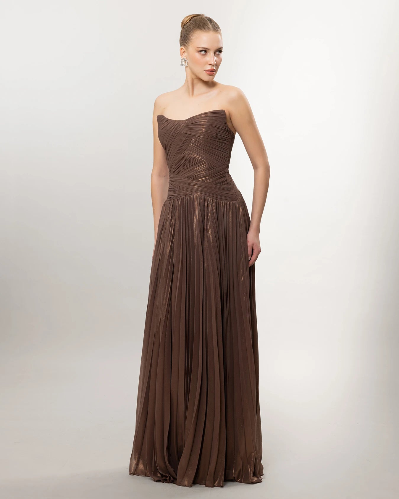 26040-Straplez Drapeli Kloş Uzun Abiye Elbise