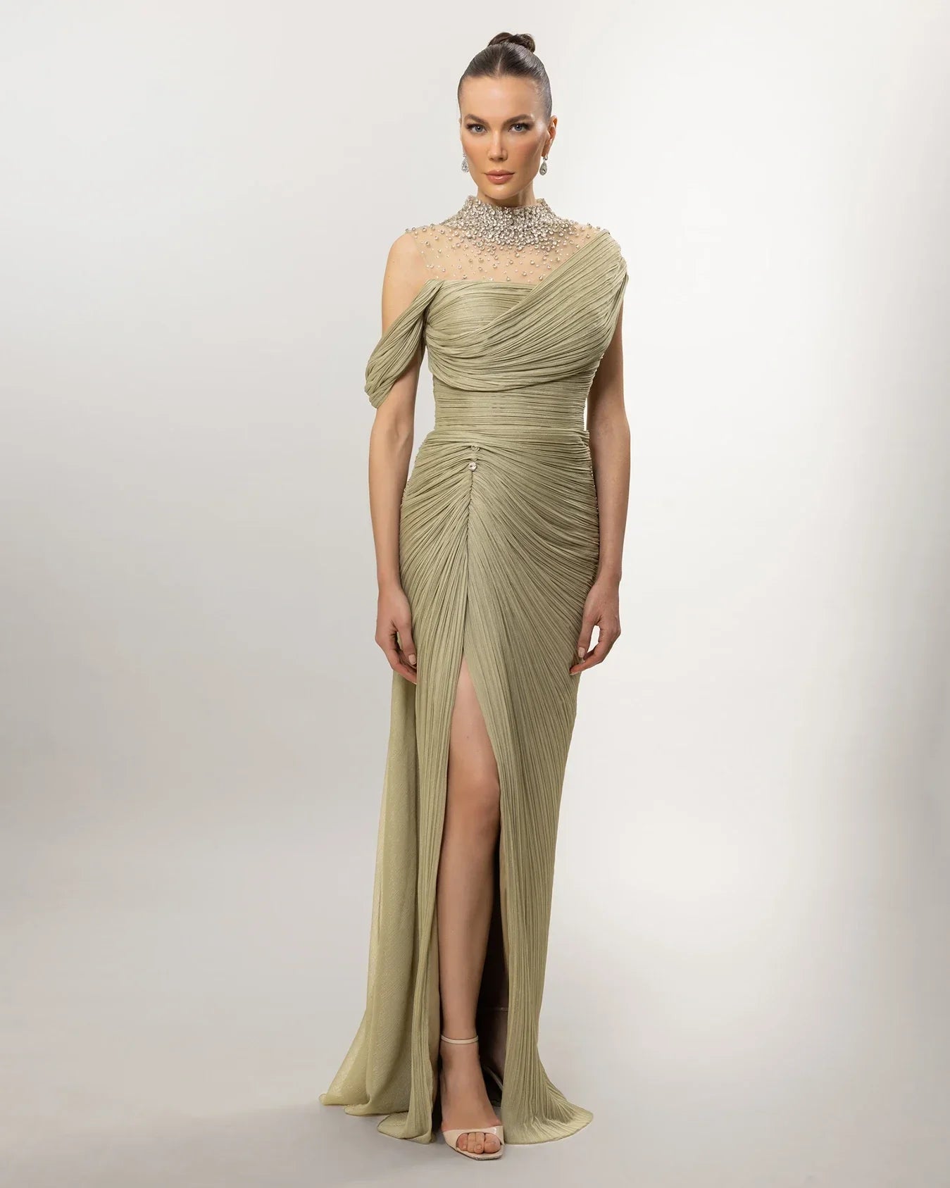 26049-Transparan Yaka Taş İşlemeli Yırtmaçlı Uzun Abiye Elbise - Kenzel