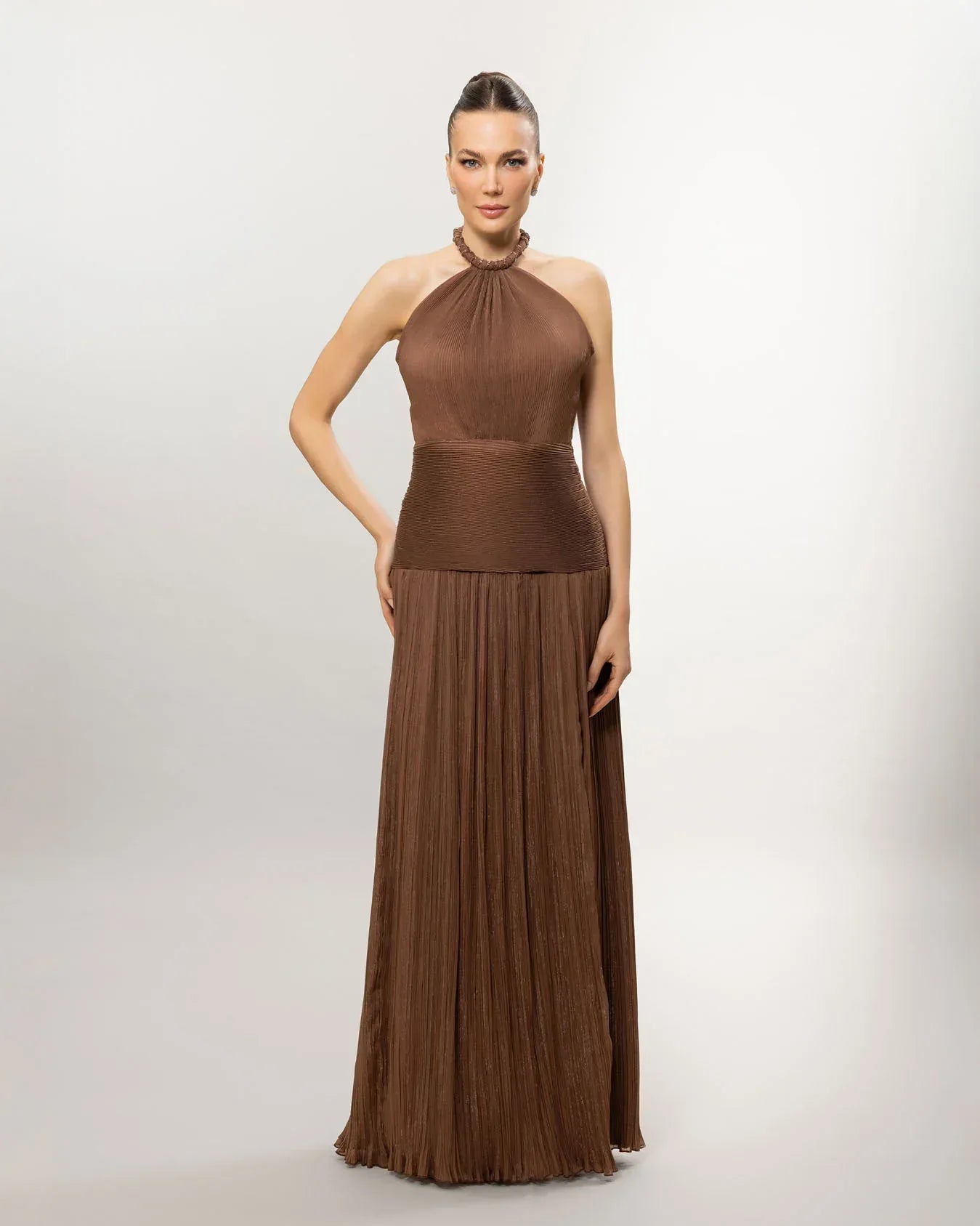 26066-Boyundan Bağlamalı Piliseli Yırtmaçlı Abiye Elbise - Kenzel