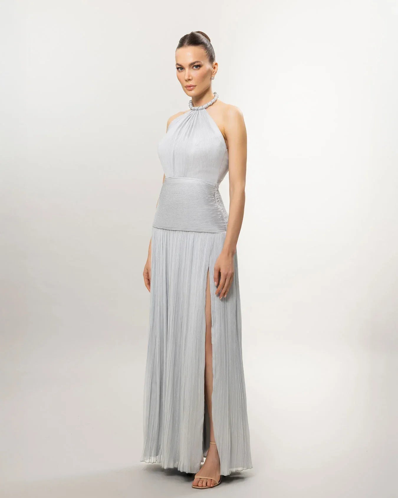 26066-Boyundan Bağlamalı Piliseli Yırtmaçlı Abiye Elbise - Kenzel