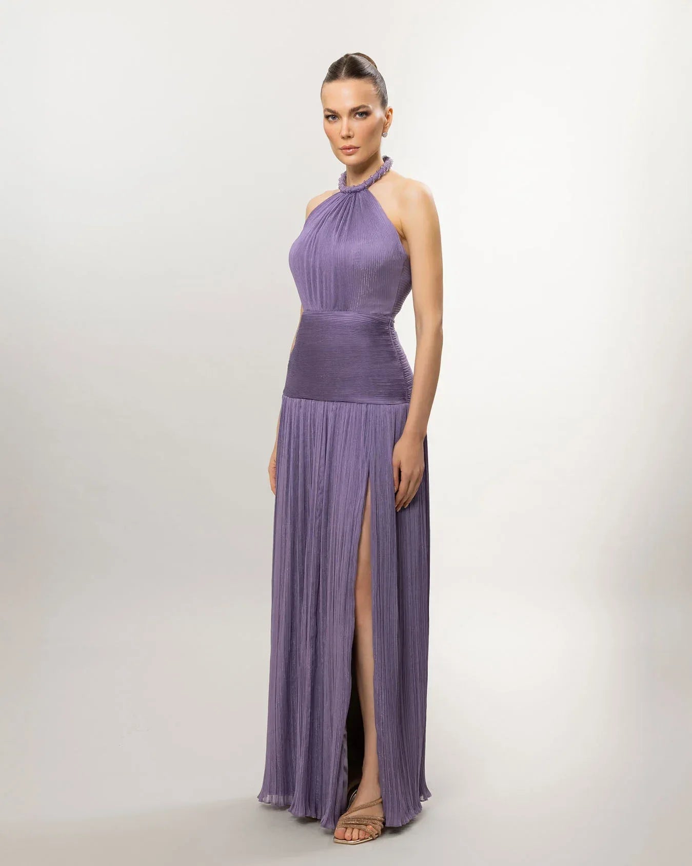 26066-Boyundan Bağlamalı Piliseli Yırtmaçlı Abiye Elbise - Kenzel