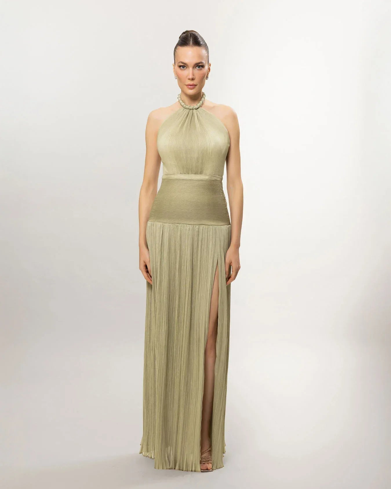 26066-Boyundan Bağlamalı Piliseli Yırtmaçlı Abiye Elbise - Kenzel