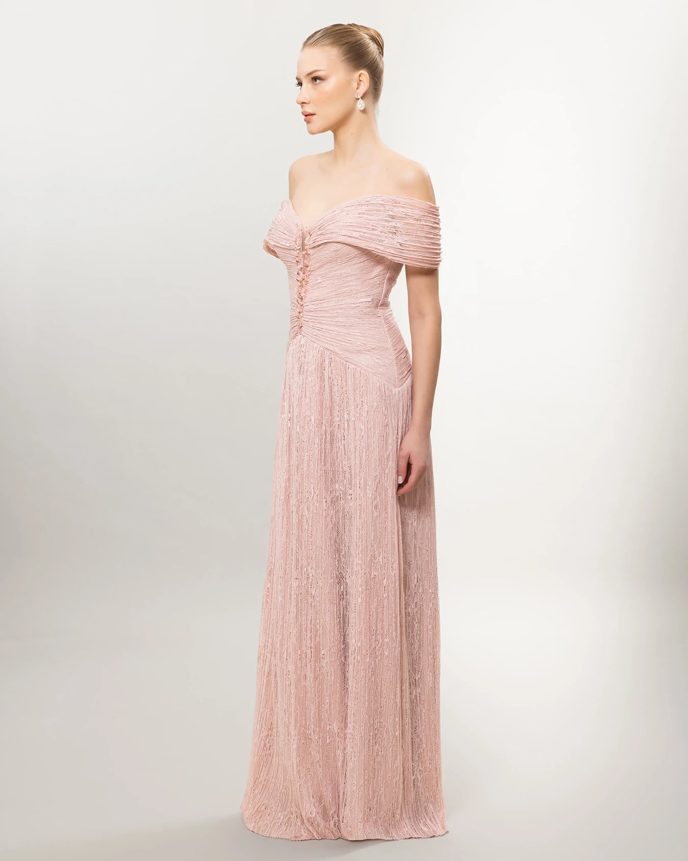 26071-Romantik Dantel Detaylı Düşük Omuz Uzun Abiye Elbise