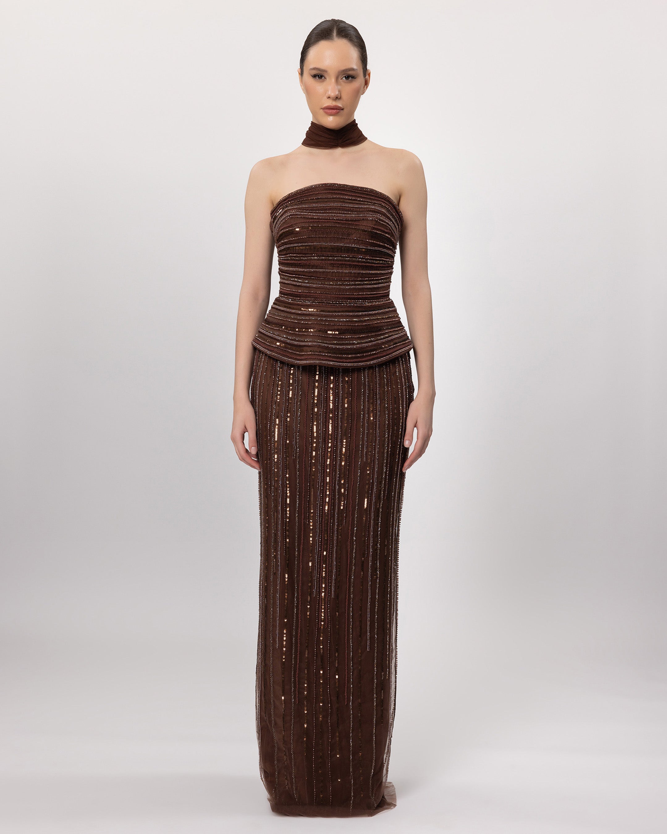 26076-Straplez Peplum Detaylı Boncuk İşlemeli Uzun Abiye