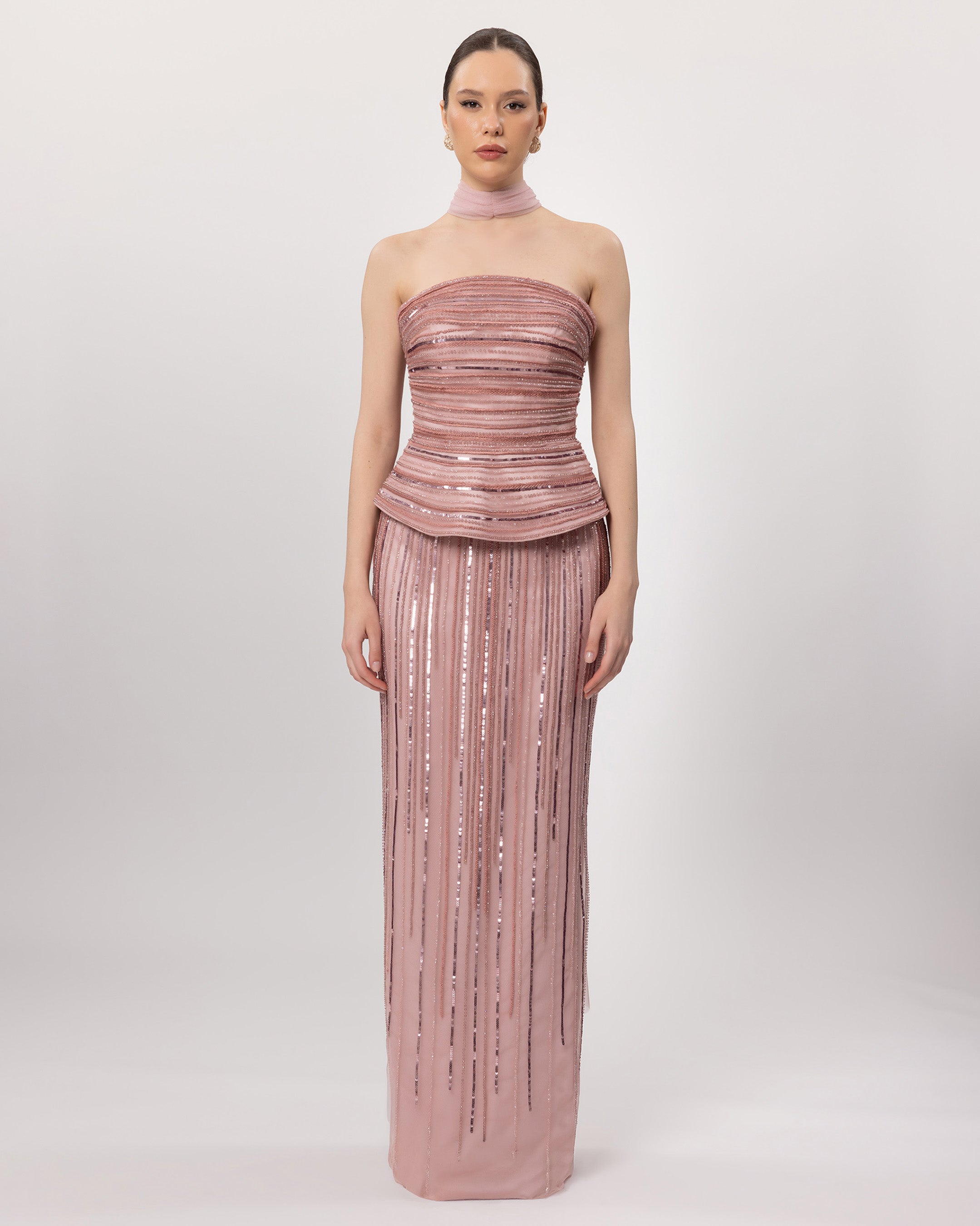 26076-Straplez Peplum Detaylı Boncuk İşlemeli Uzun Abiye