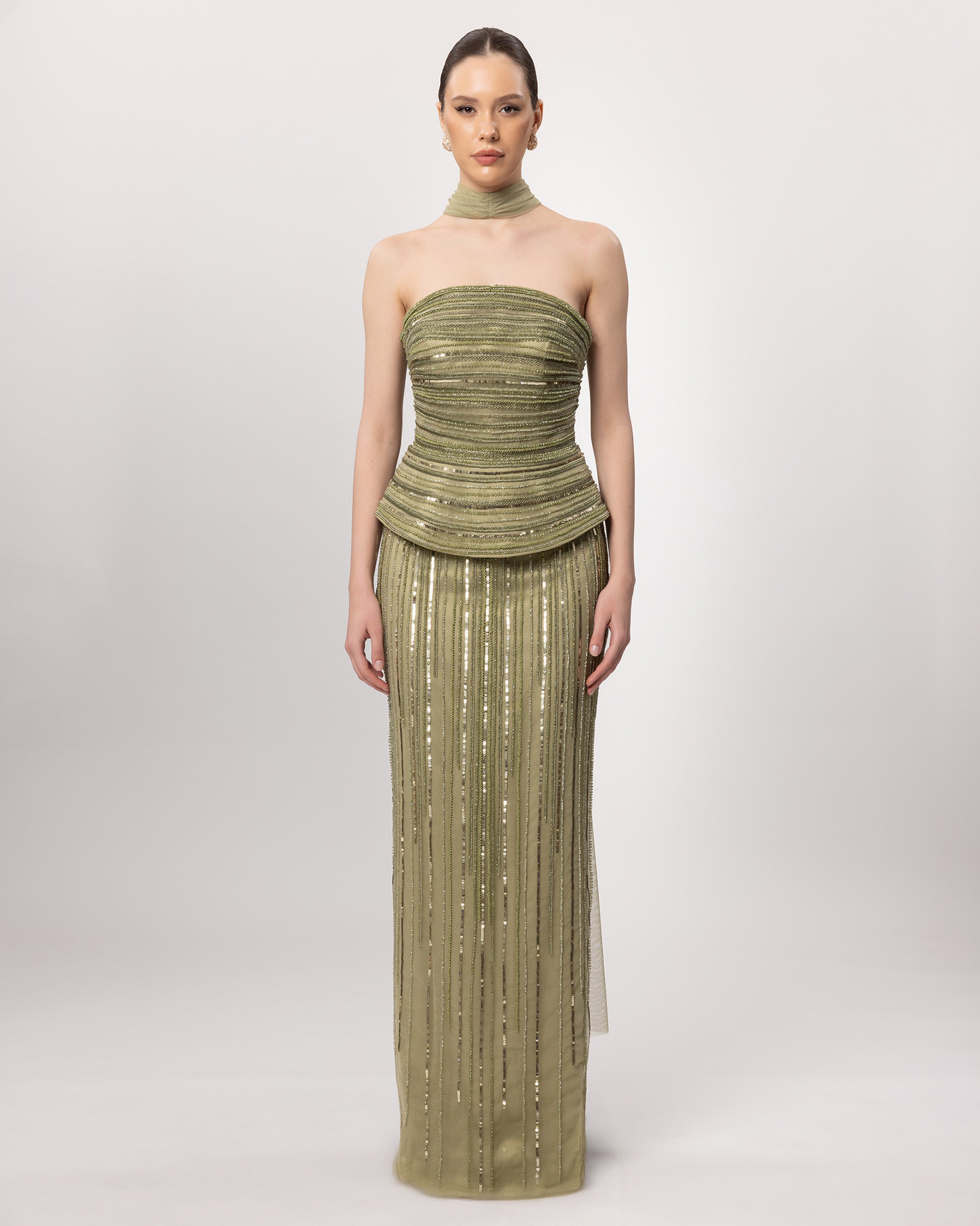 26076-Straplez Peplum Detaylı Boncuk İşlemeli Uzun Abiye