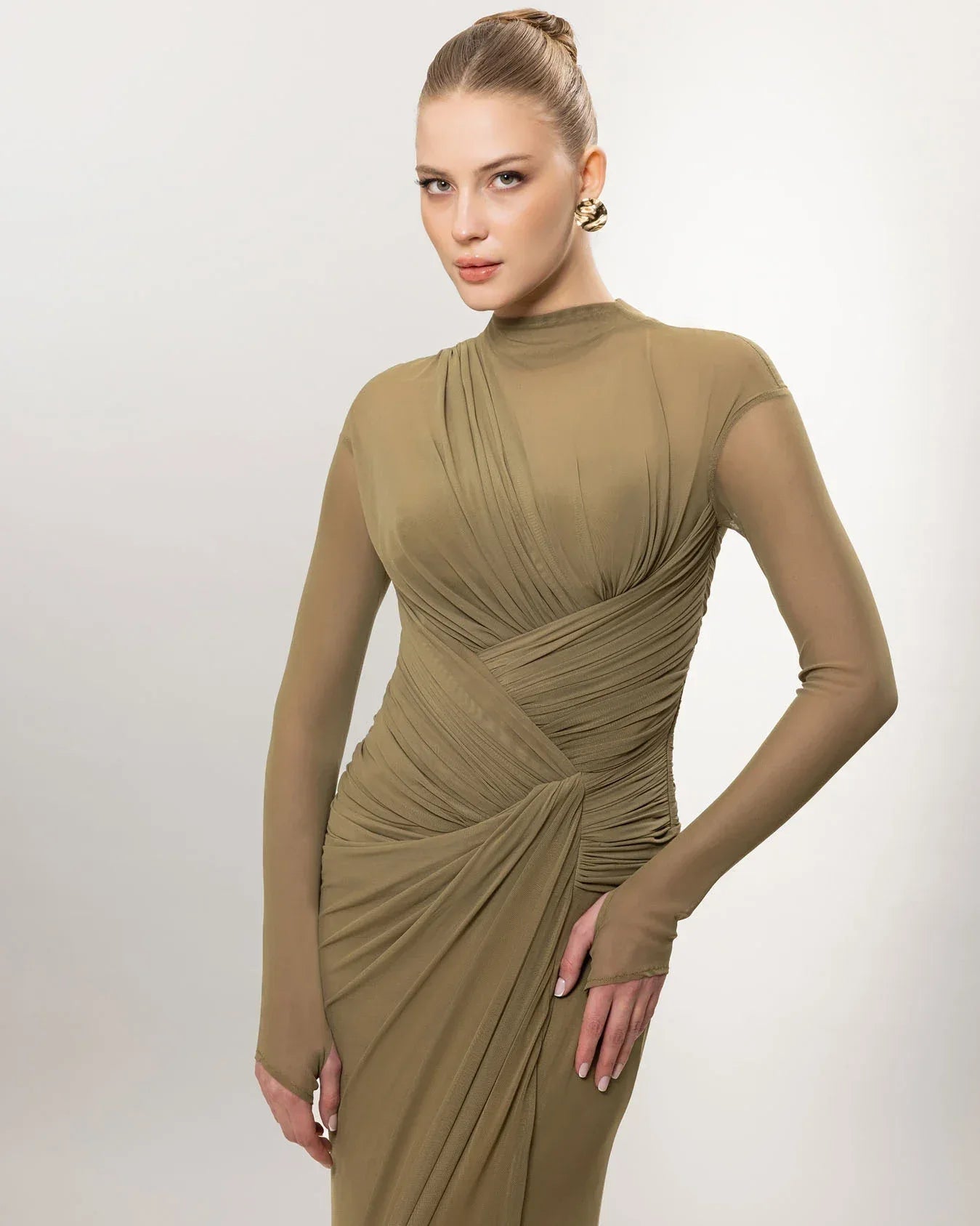 26080-Uzun Kollu Yırtmaçlı Drapeli Uzun Abiye Elbise - Kenzel