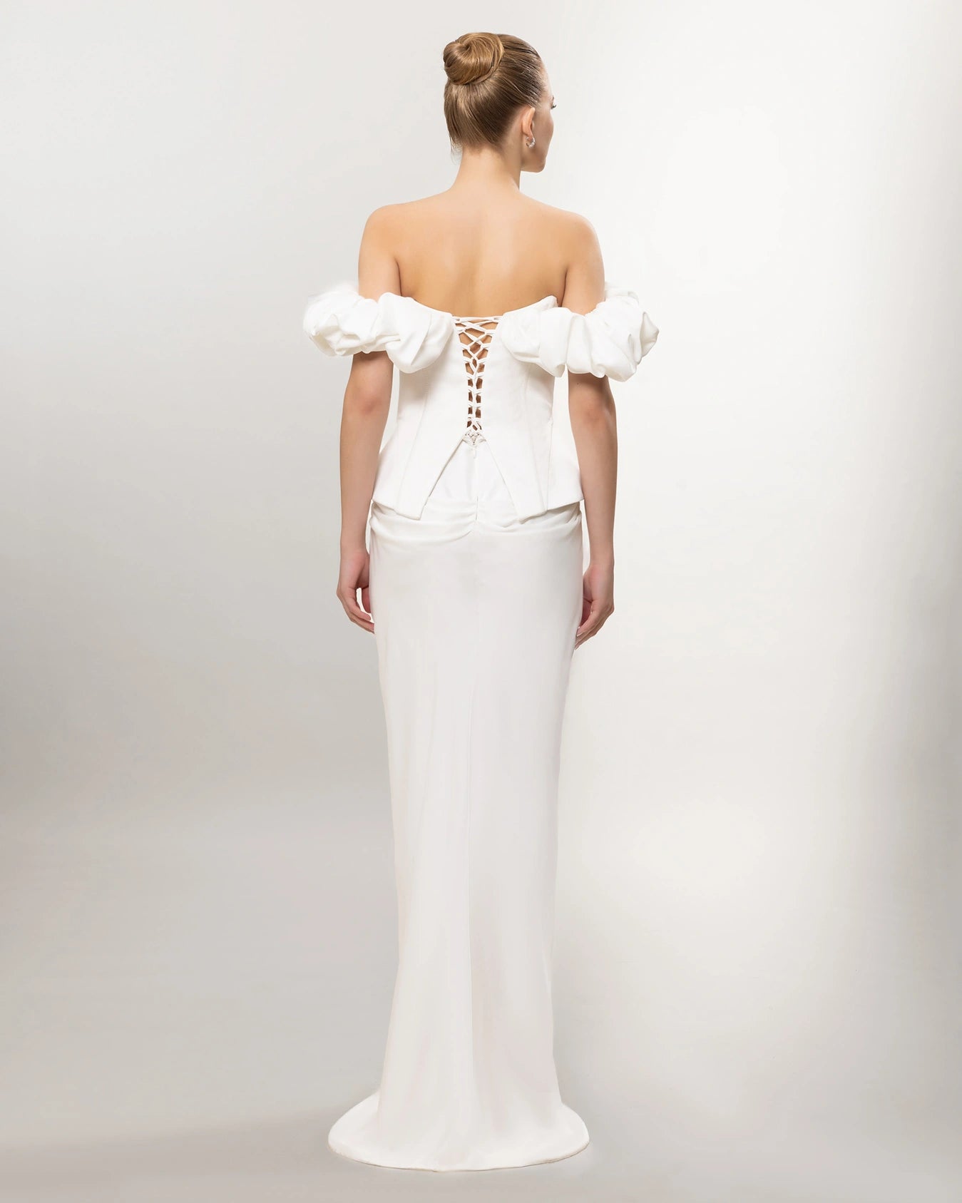 26081-Düşük Omuz Balon Kollu Korse Bel Uzun Elbise