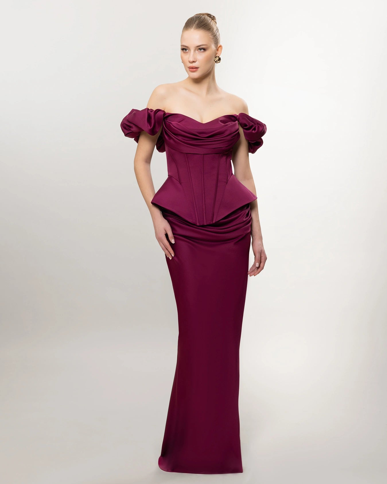 26081-Düşük Omuz Balon Kollu Korse Bel Uzun Elbise