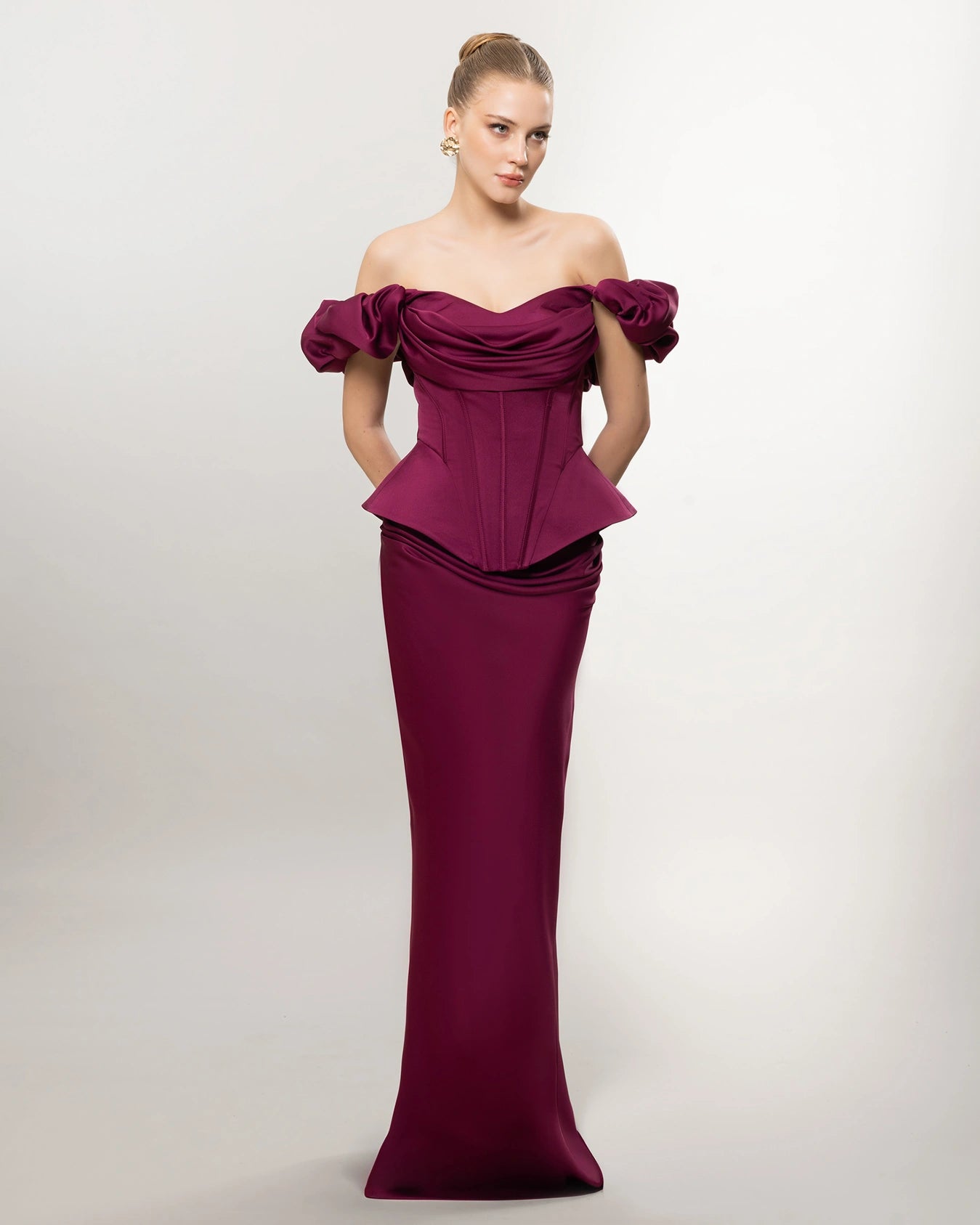 26081-Düşük Omuz Balon Kollu Korse Bel Uzun Elbise