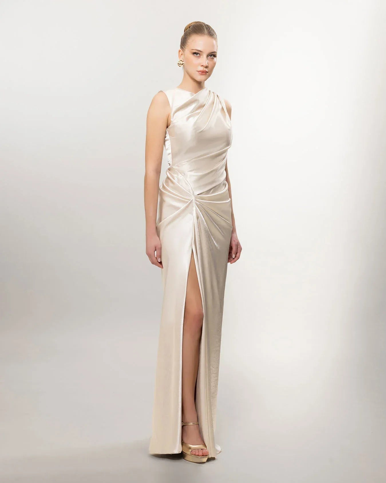 26082-Drapeli Yırtmaçlı Uzun Abiye Elbise - Kenzel