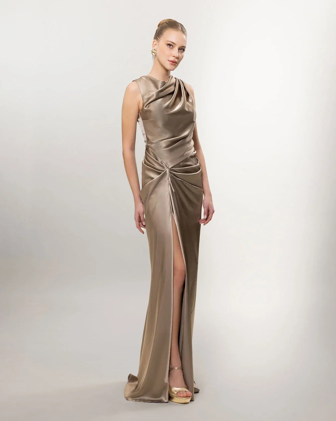 26082-Drapeli Yırtmaçlı Uzun Abiye Elbise - Kenzel