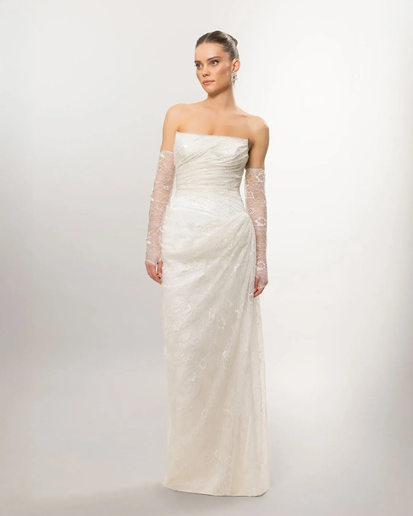 26101-Straplez Uzun Kol Dantelli Uzun Abiye Elbise - Kenzel