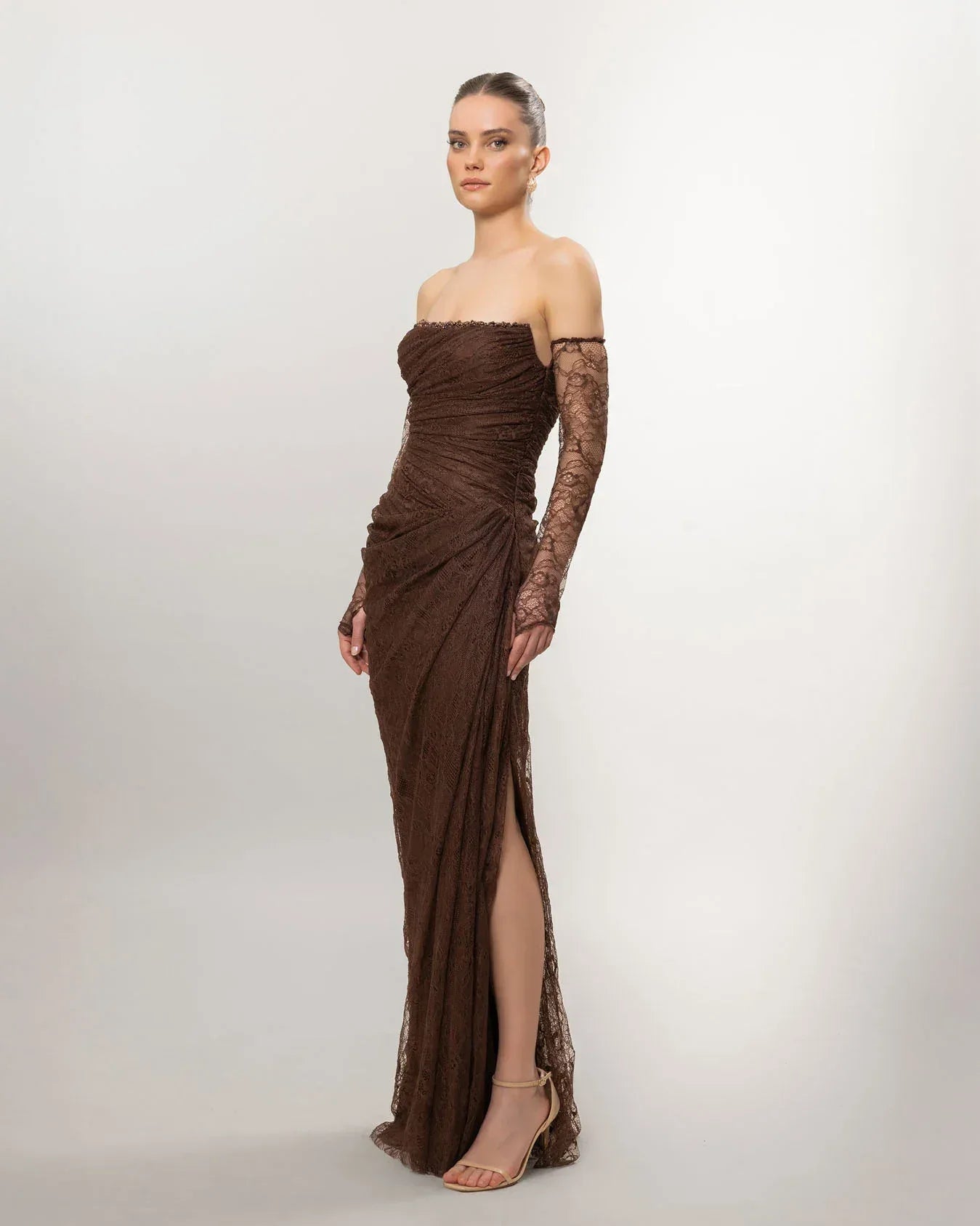 26101-Straplez Uzun Kol Dantelli Uzun Abiye Elbise - Kenzel