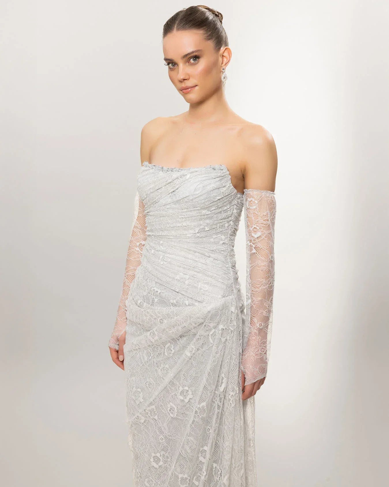 26101-Straplez Uzun Kol Dantelli Uzun Abiye Elbise - Kenzel