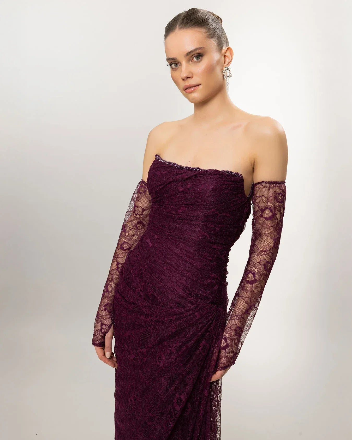 26101-Straplez Uzun Kol Dantelli Uzun Abiye Elbise - Kenzel