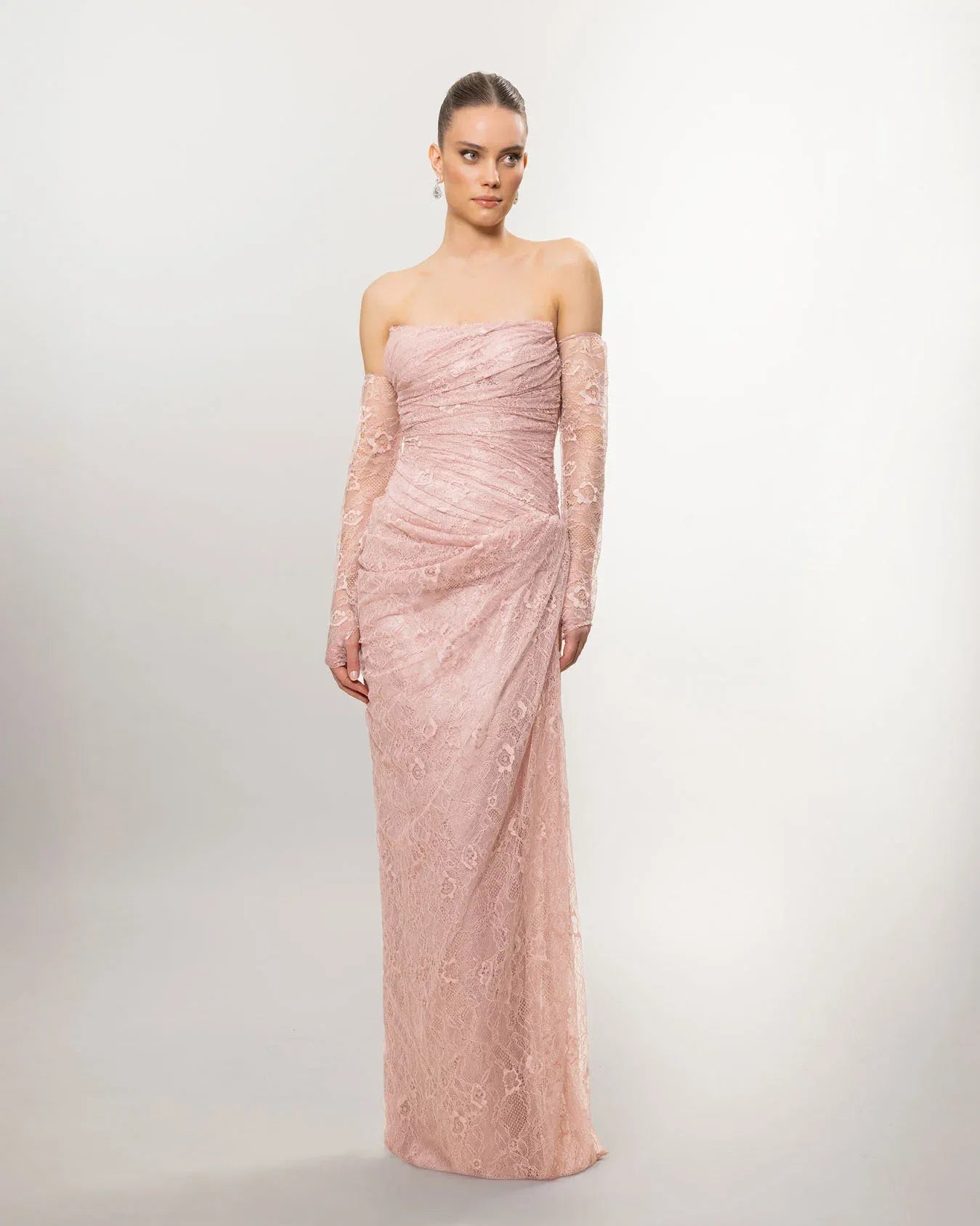 26101-Straplez Uzun Kol Dantelli Uzun Abiye Elbise - Kenzel