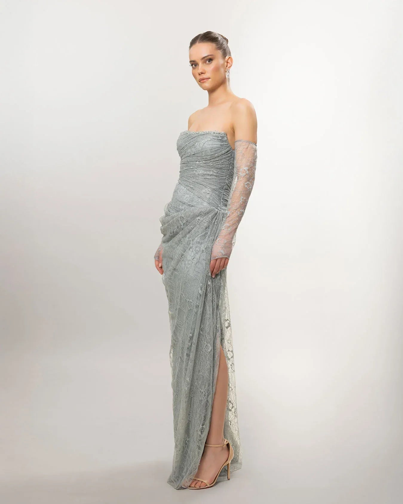 26101-Straplez Uzun Kol Dantelli Uzun Abiye Elbise - Kenzel