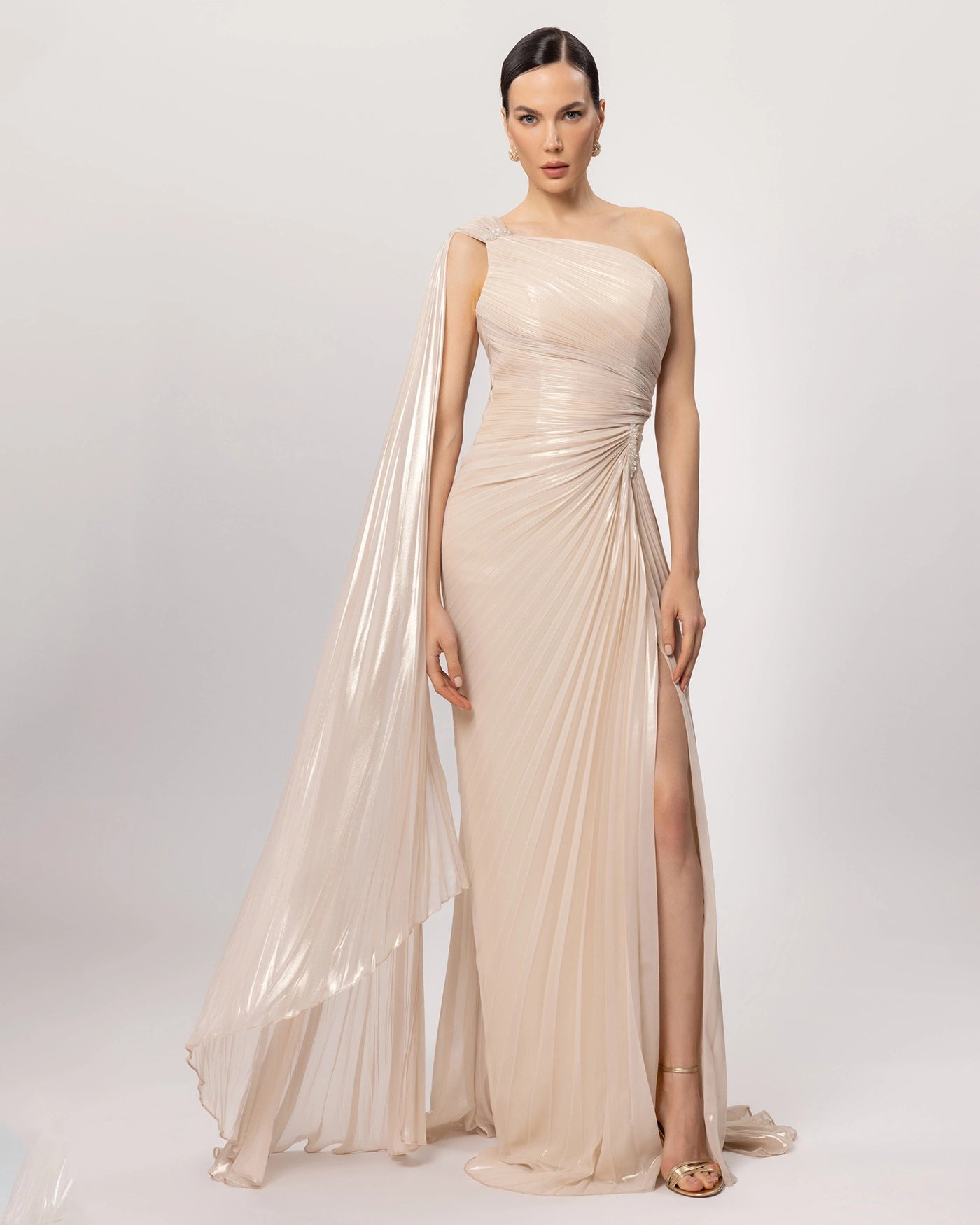26130-Tek Omuz Pelerin Detaylı Drapeli Uzun Elbise