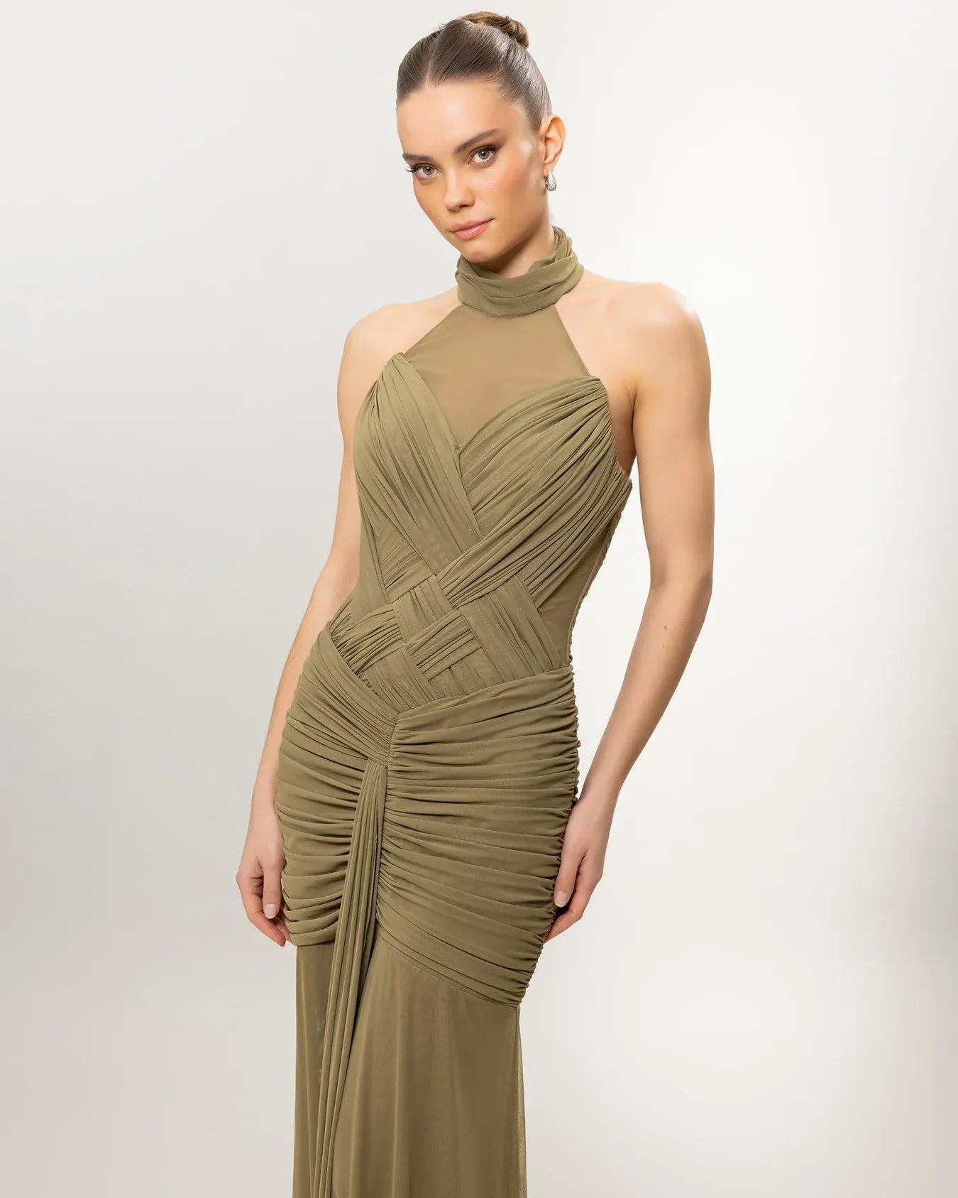 26136-Boyundan Bağlamalı Transparan Detaylı Uzun Abiye Elbise - Kenzel