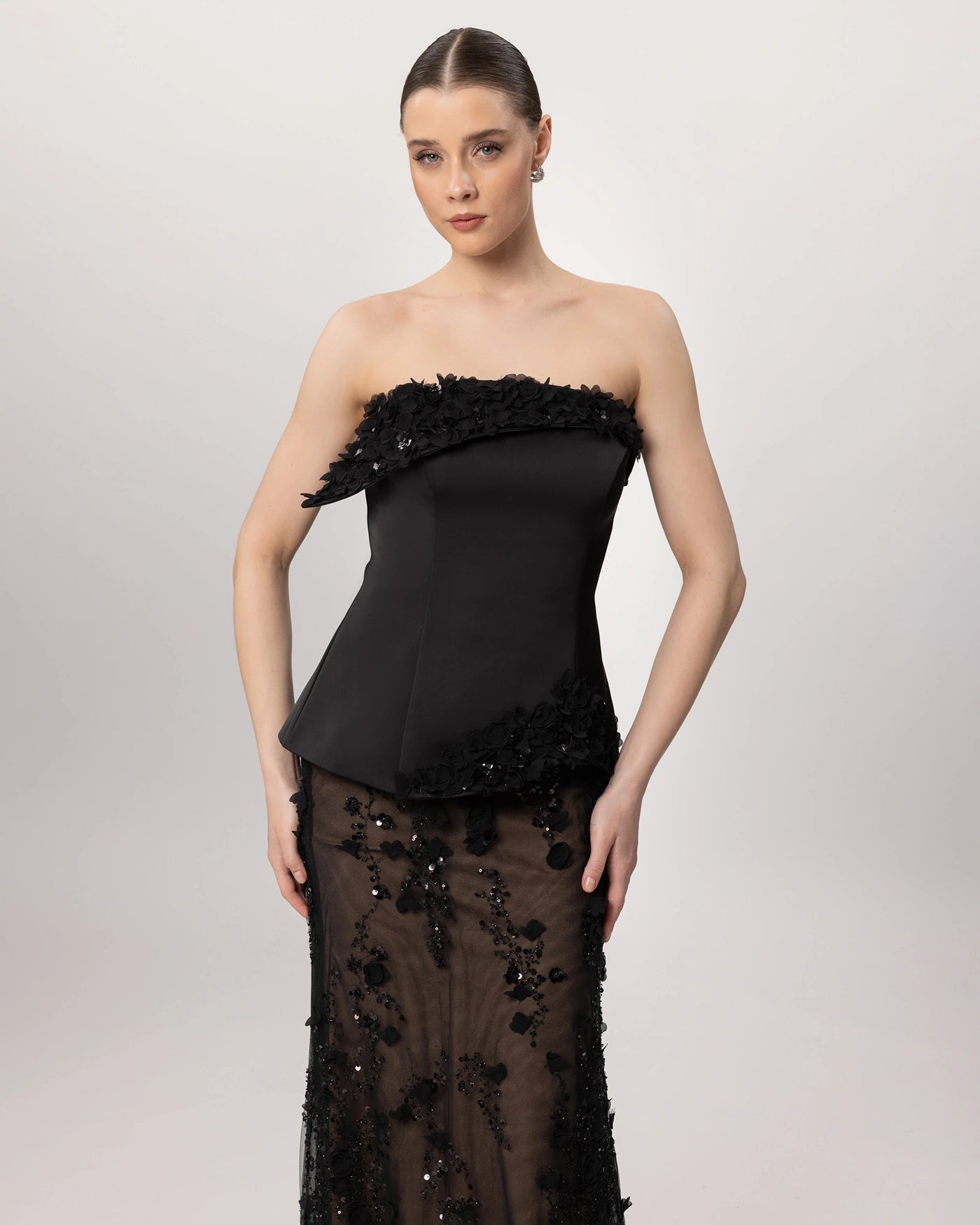 26162-Çiçek Aplikeli Straplez Couture Abiye Elbise.