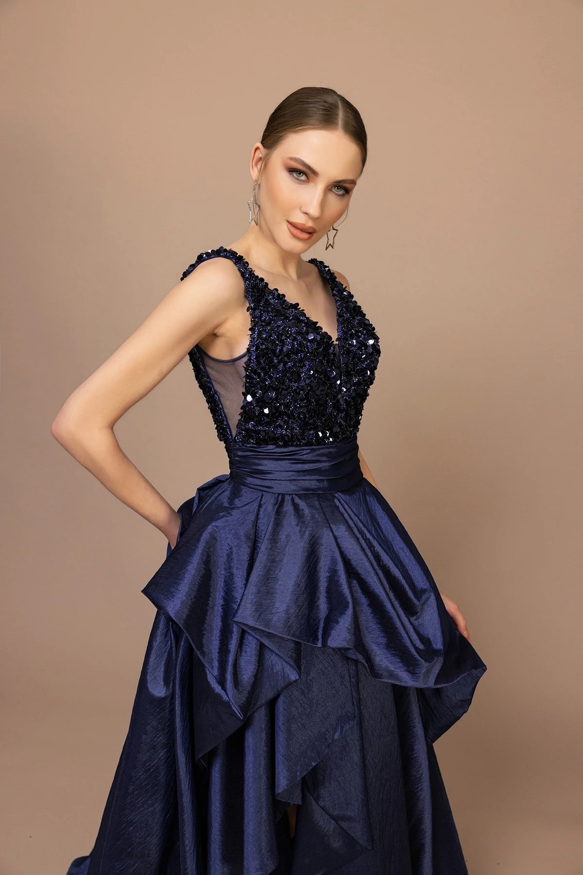 İşleme Detaylı Göğüs Dekolteli Uzun Elbise 7006