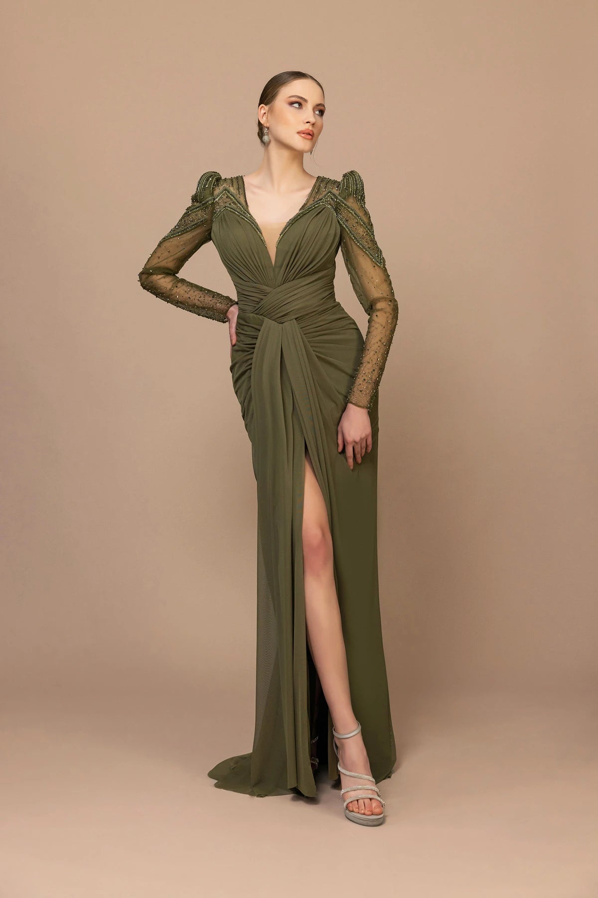 7011-Transparan Kol Yırtmaçlı Uzun Elbise