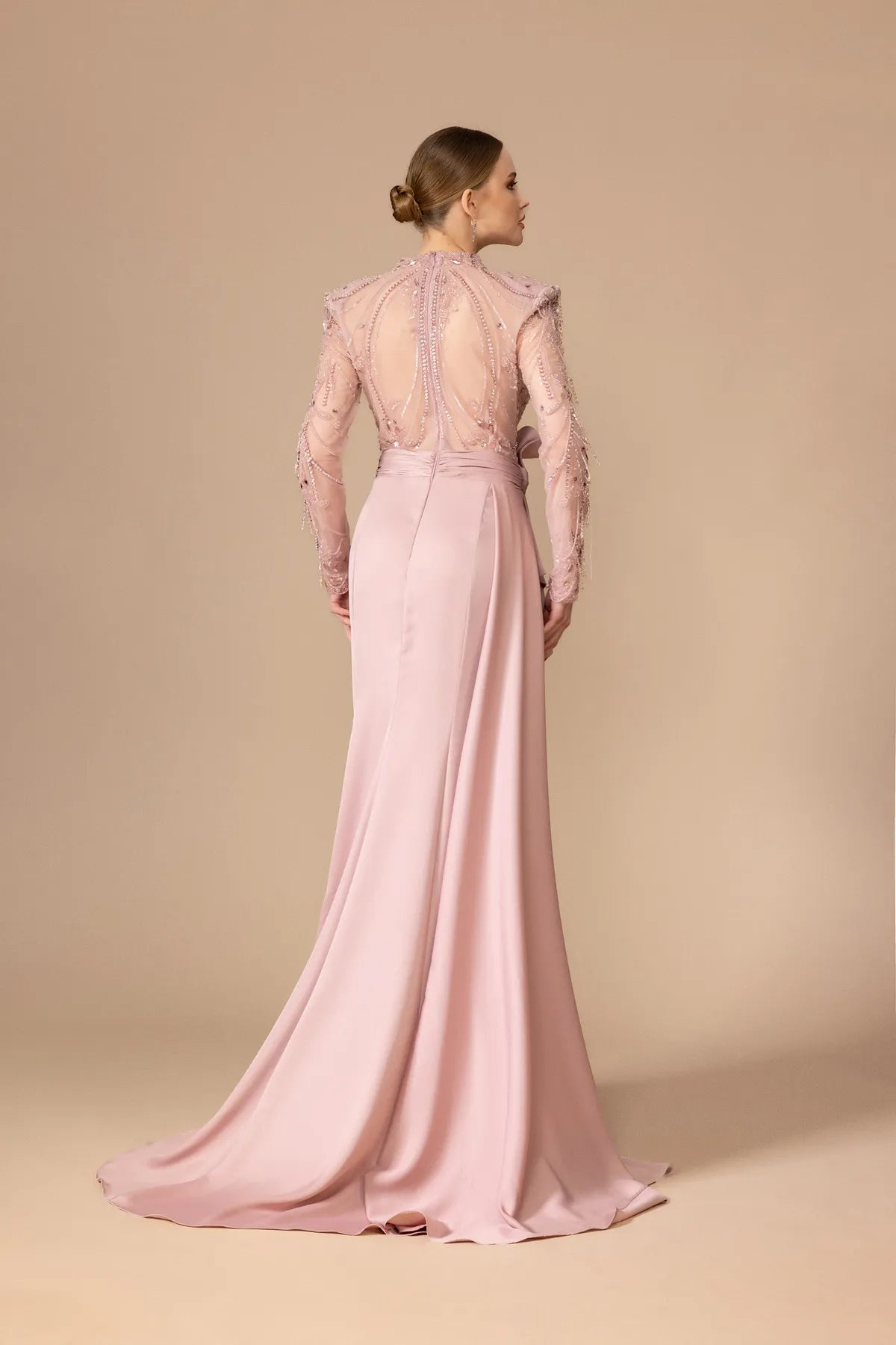 7039 - Uzun Kollu Yırtmaçlı Uzun Elbise