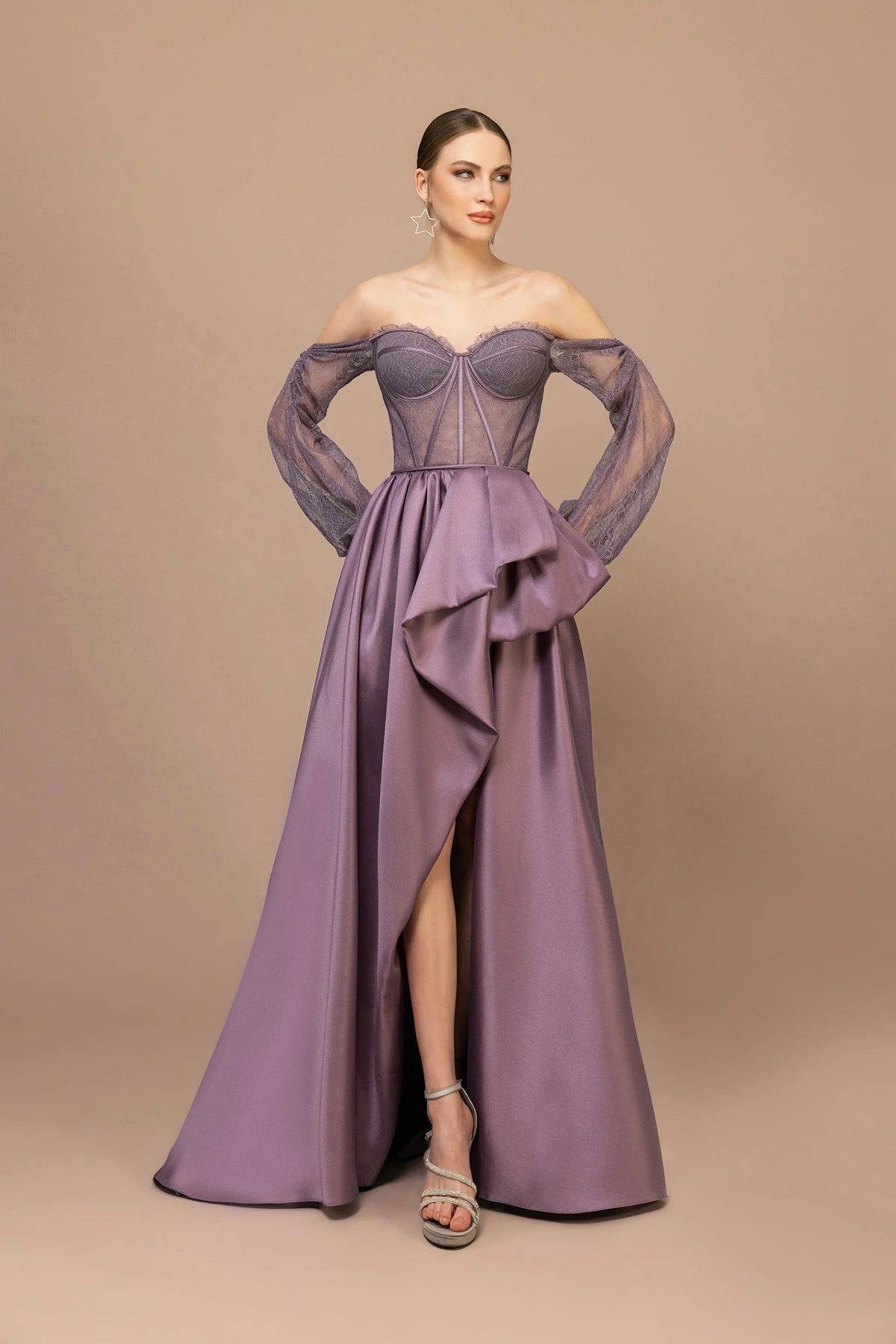 7058-Transparan Kol Detaylı Kabarık Uzun Elbise