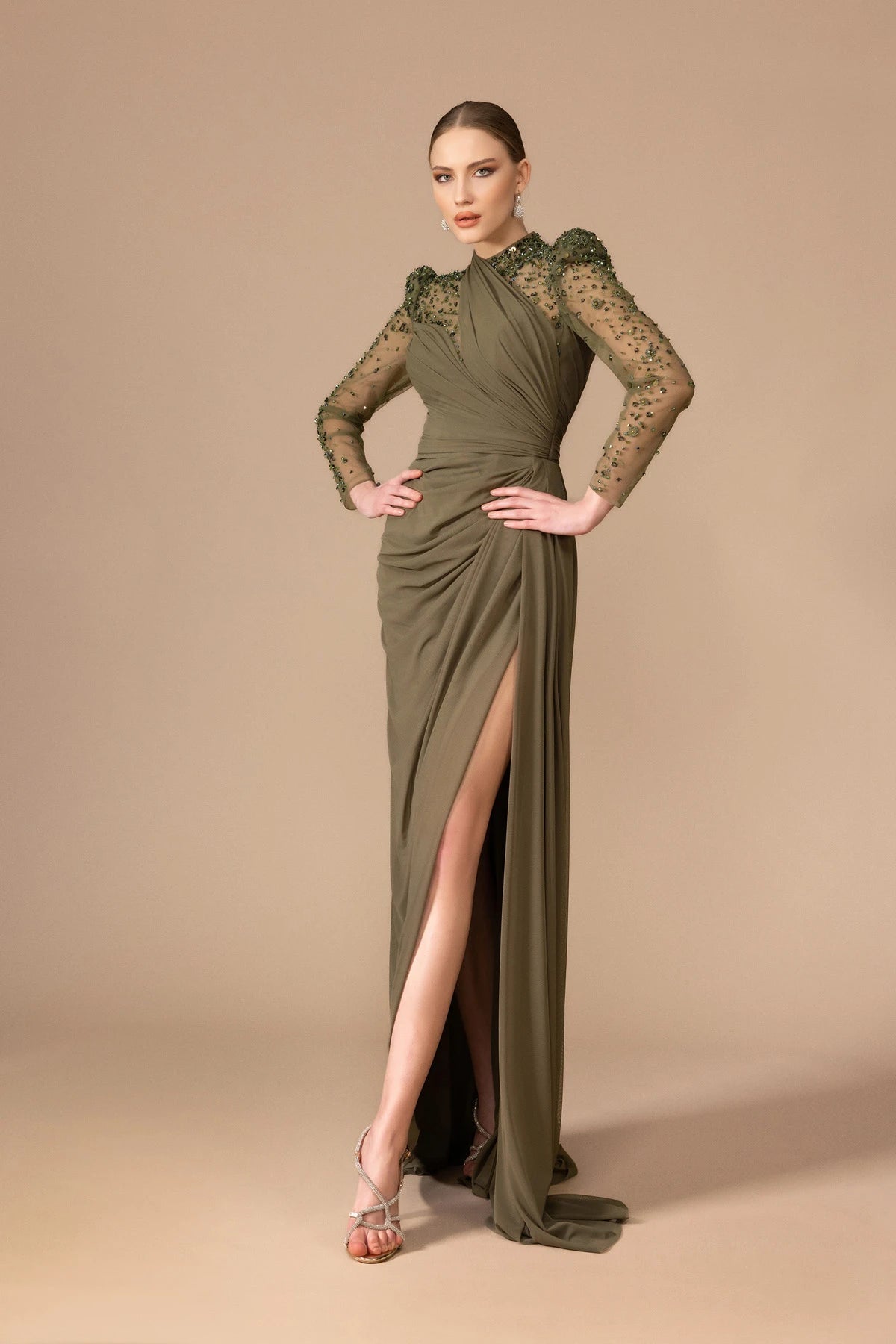 Transparan Uzun Kollu Yırtmaçlı Uzun Abiye Elbise 7065