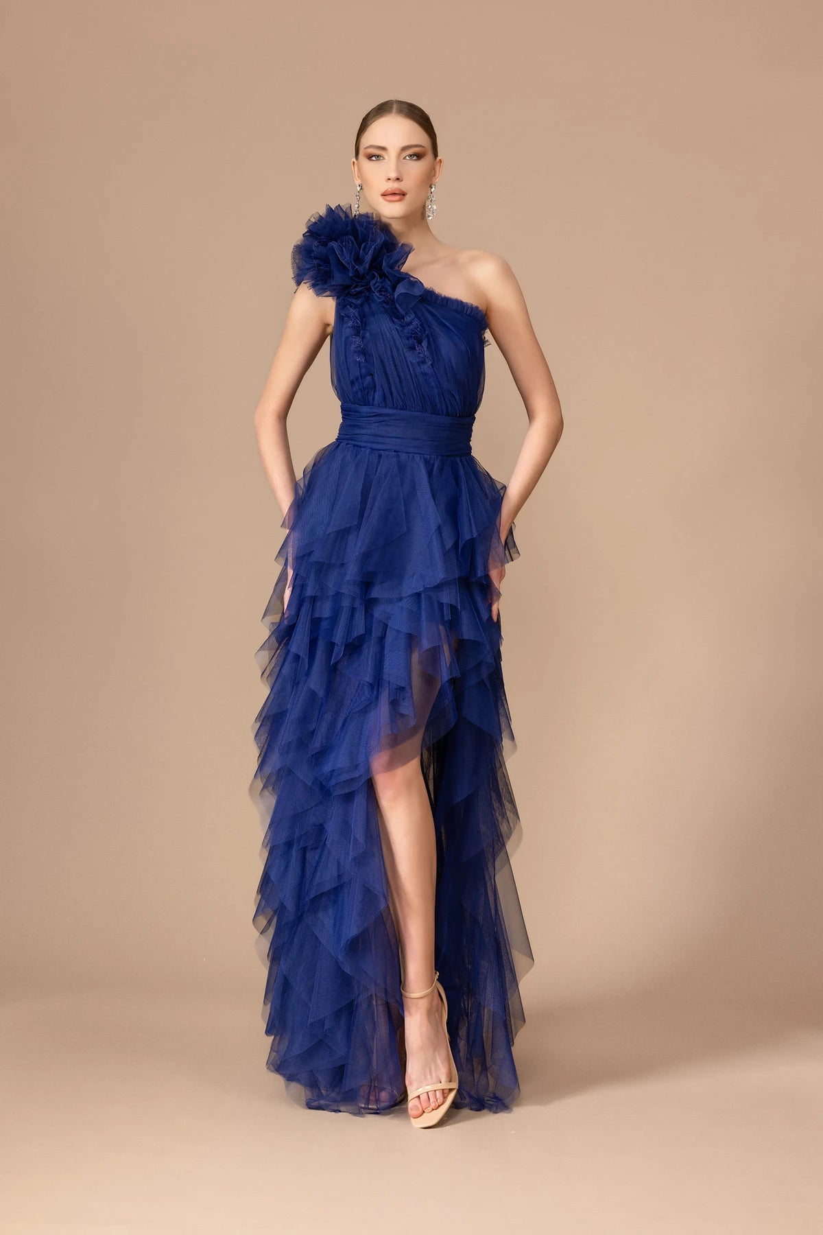 Fırfır Detaylı Tek Omuz Uzun Tül Elbise 7101