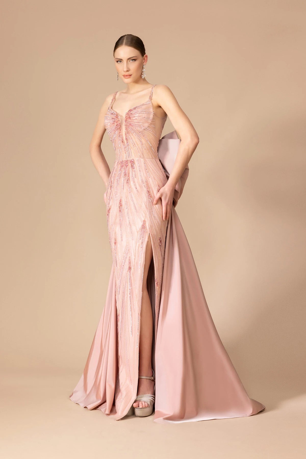 Askılı İşleme Kumaş Fiyonk Detaylı Uzun Elbise 7105