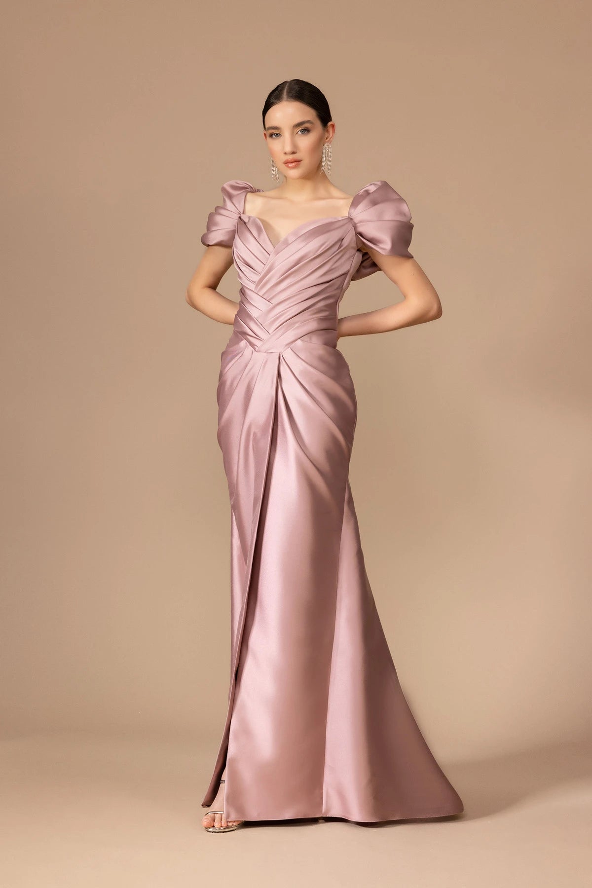 Yaka İşleme Detaylı Yırtmaçlı Uzun 7122