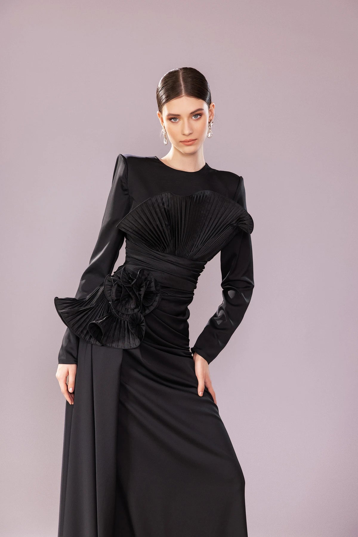 7203-Uzun Kollu Drapeli Tesettür Uzun Elbise