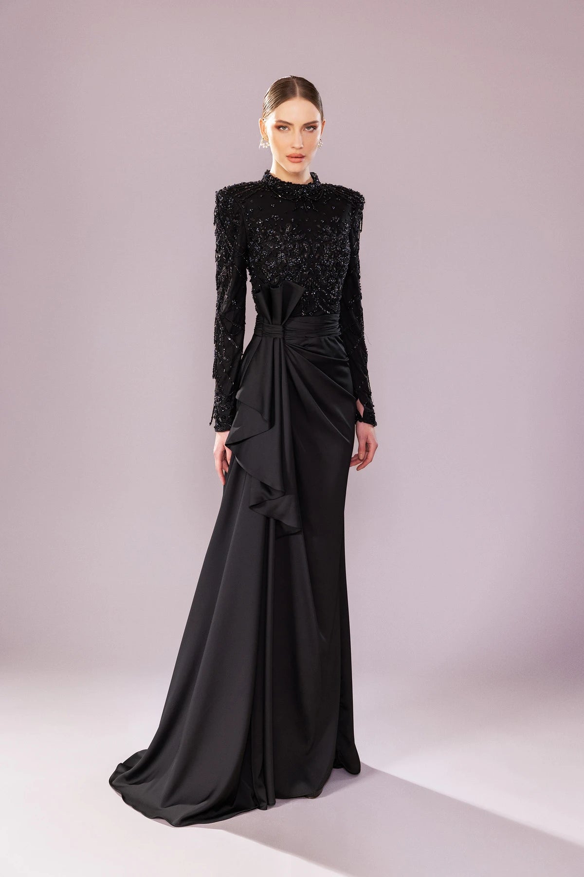 7208-İşlemeli Uzun Kollu Tesettür Elbise