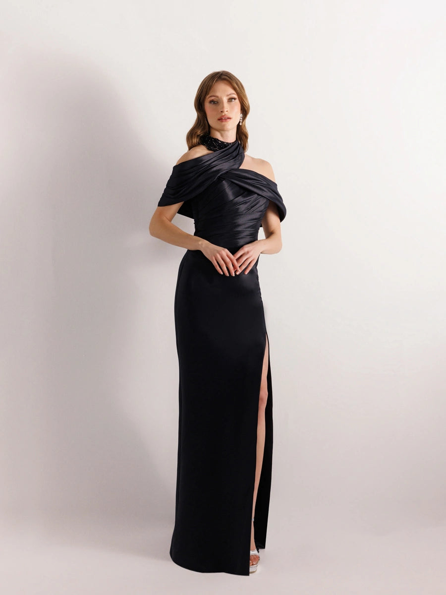 A25015-Hakim Yaka Straplez Görünümlü Drapeli Balık Abiye Elbise