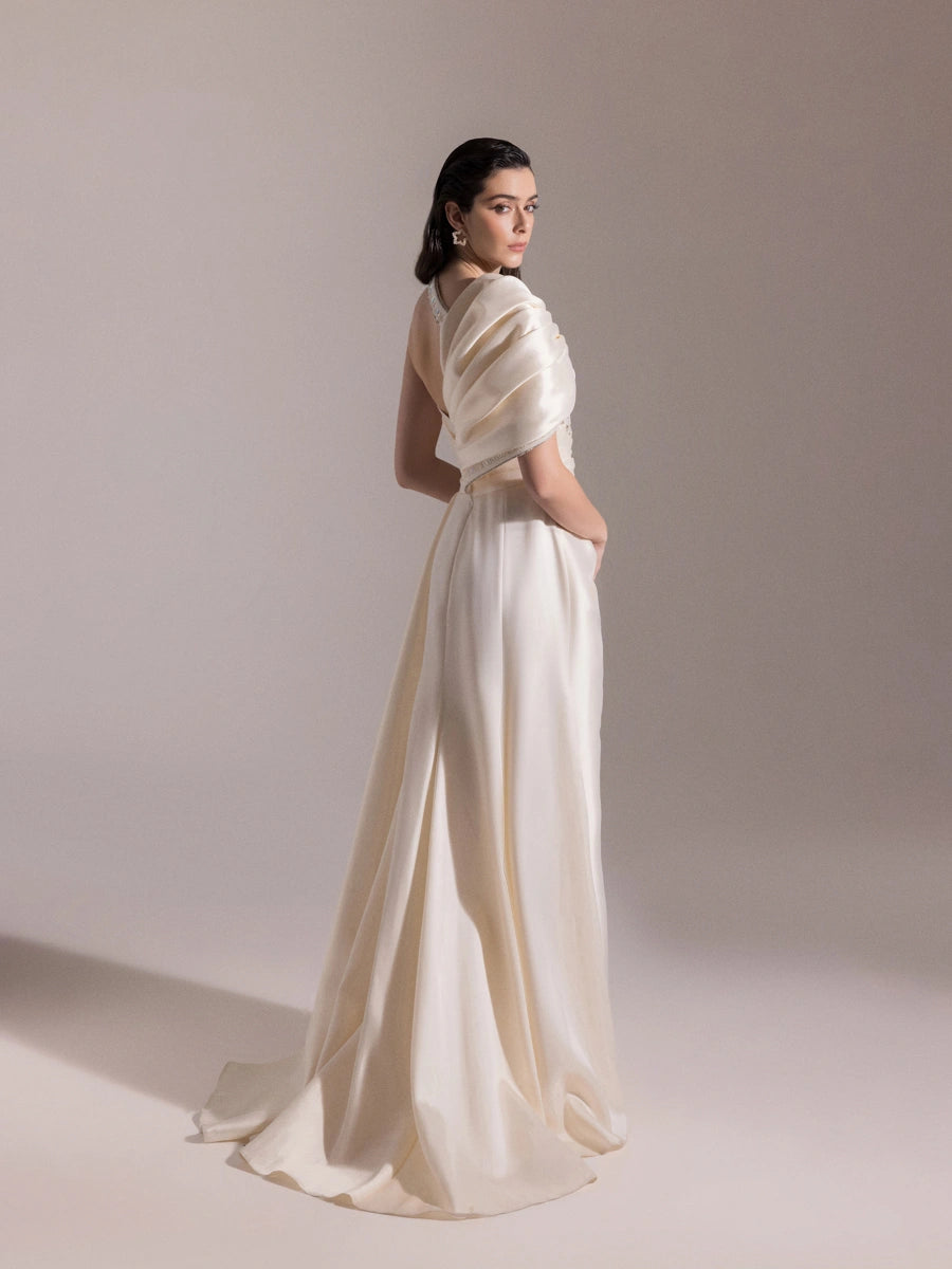 A25025-Asimetrik Kesim Şerit Taş Detaylı Drapeli Balık Abiye Elbise