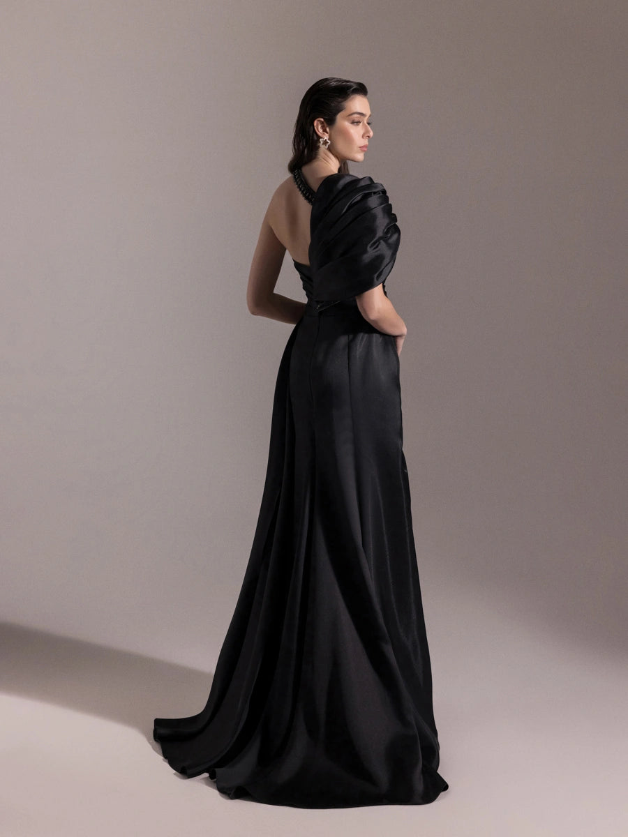 A25025-Asimetrik Kesim Şerit Taş Detaylı Drapeli Balık Abiye Elbise