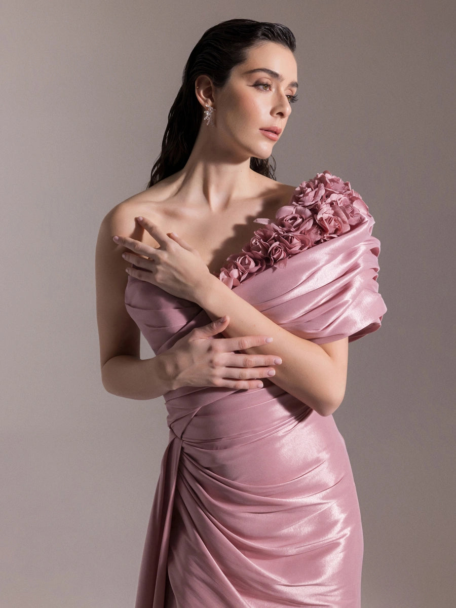 A25030-Çiçek Detaylı Yırtmaçlı Balık Abiye Elbise