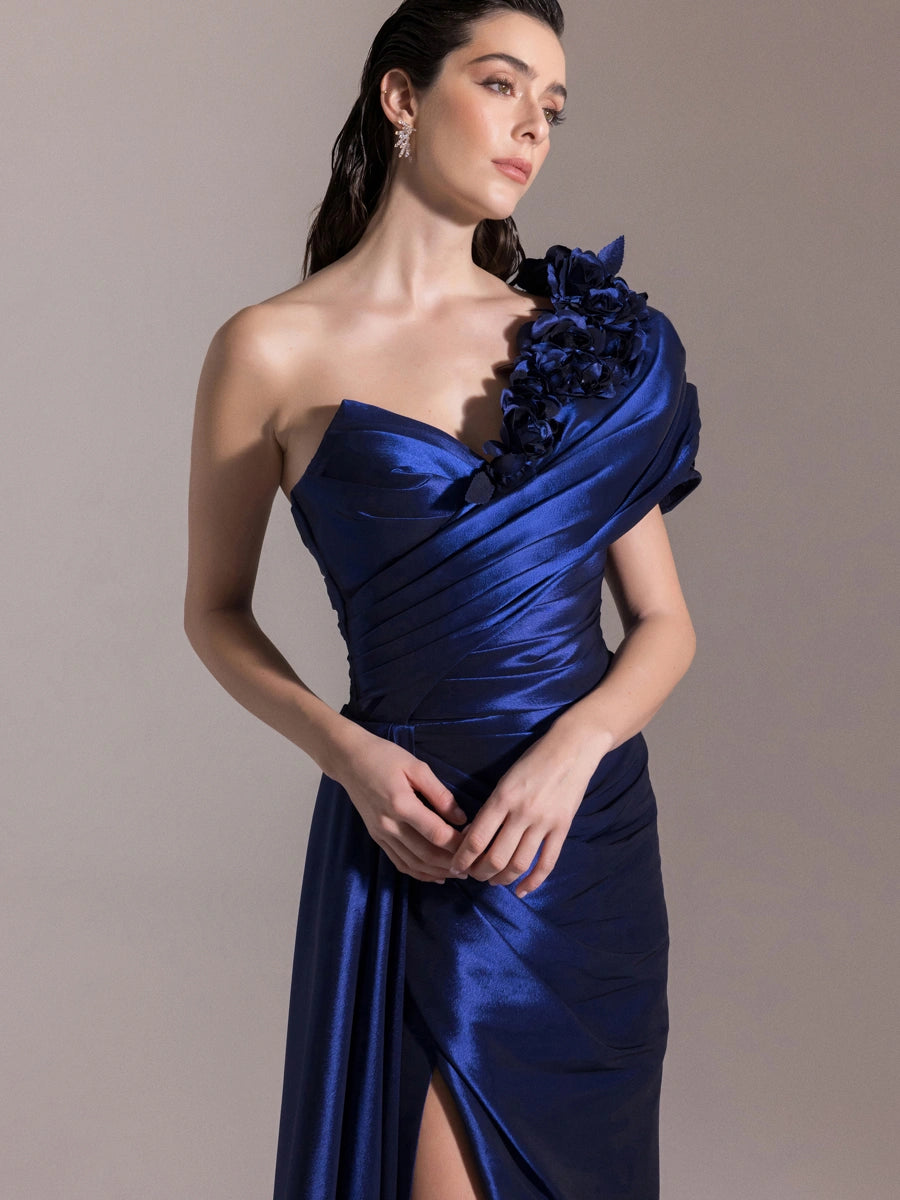 A25030-Çiçek Detaylı Yırtmaçlı Balık Abiye Elbise