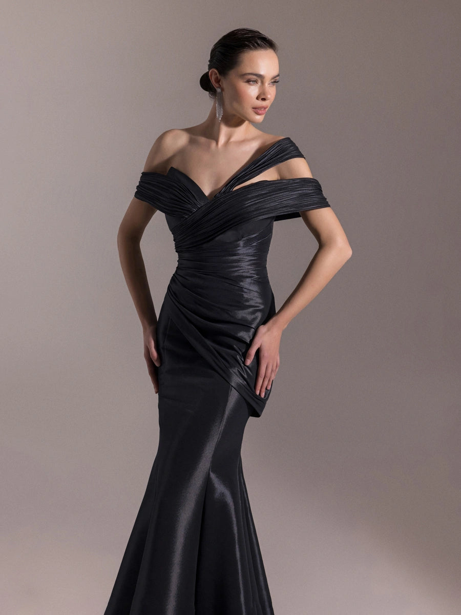 A25034-Kolları Şal Görünümlü Piliseli Balık Elbise