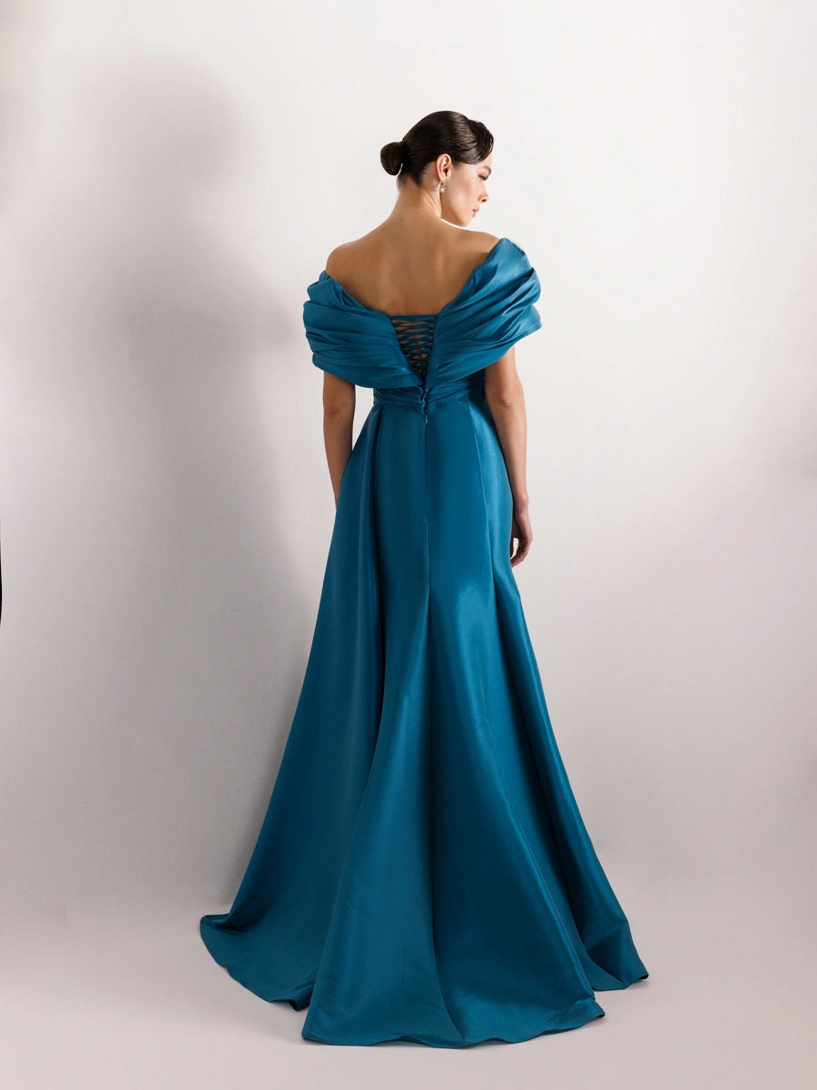 A25035-Straplez Şal Görünümlü Yırtmaçlı Balık Abiye Elbise