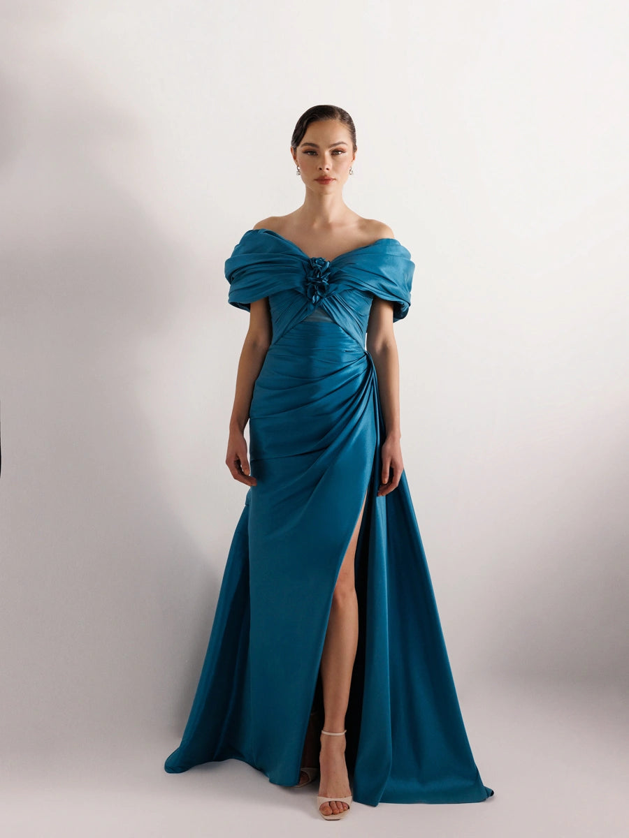 A25035-Straplez Şal Görünümlü Yırtmaçlı Balık Abiye Elbise