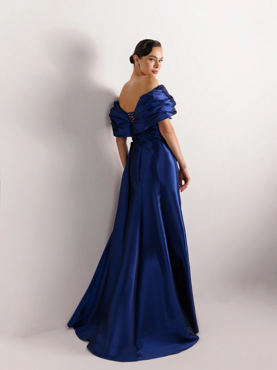 A25035-Straplez Şal Görünümlü Yırtmaçlı Balık Abiye Elbise