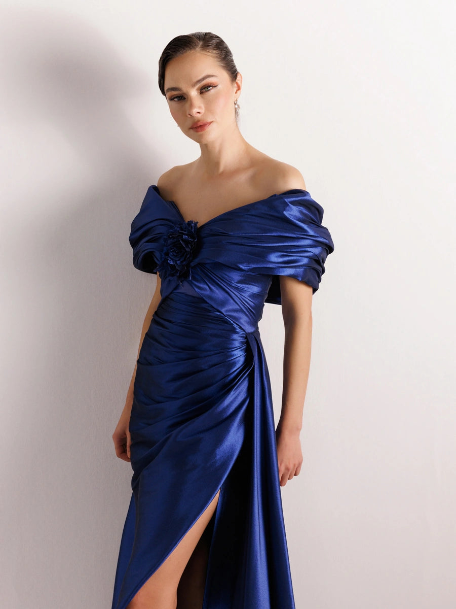 A25035-Straplez Şal Görünümlü Yırtmaçlı Balık Abiye Elbise